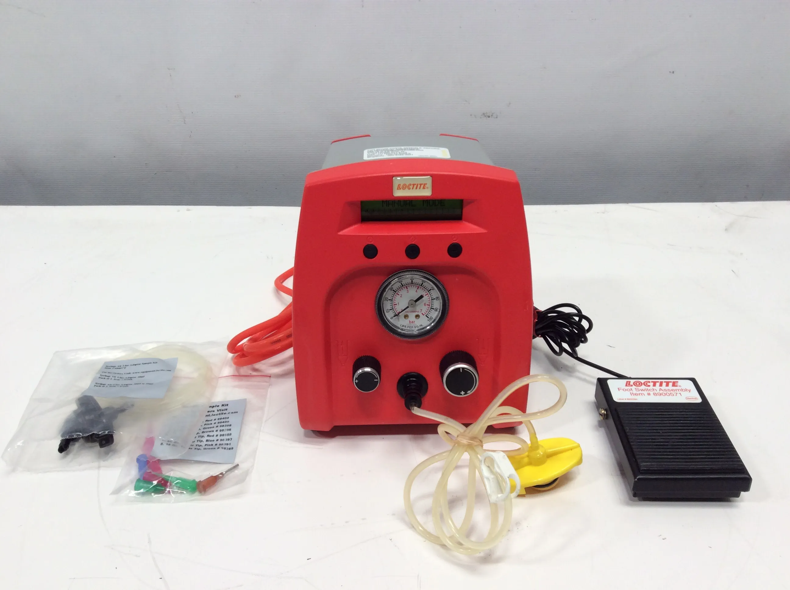 Loctite Digital Syringe Dispenser 98666 - Lab Equipment for Precision Adhesive Dispensing