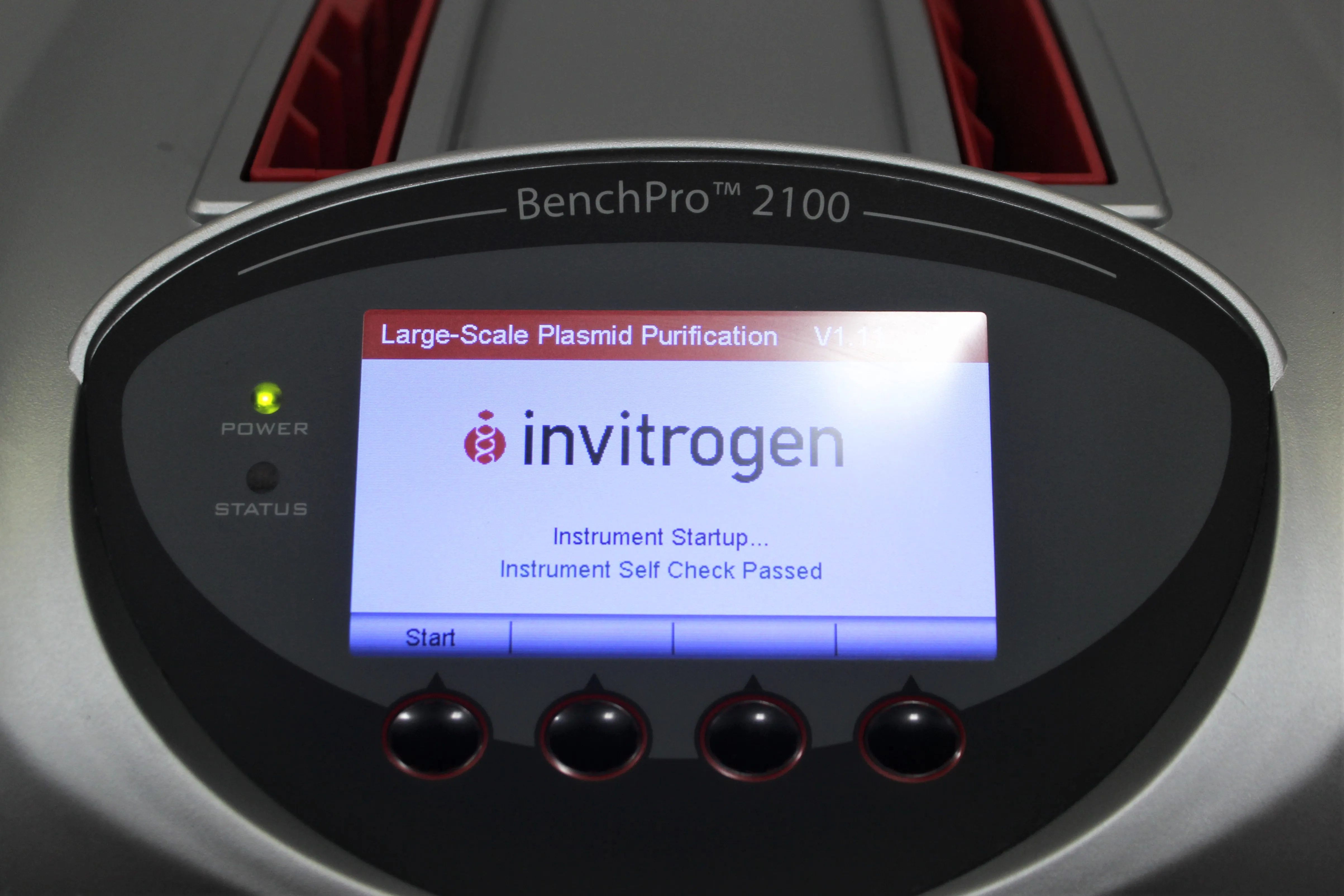 Invitrogen BenchPro 2100 Plasmid Purification System DNA Purification Unit MC1001R