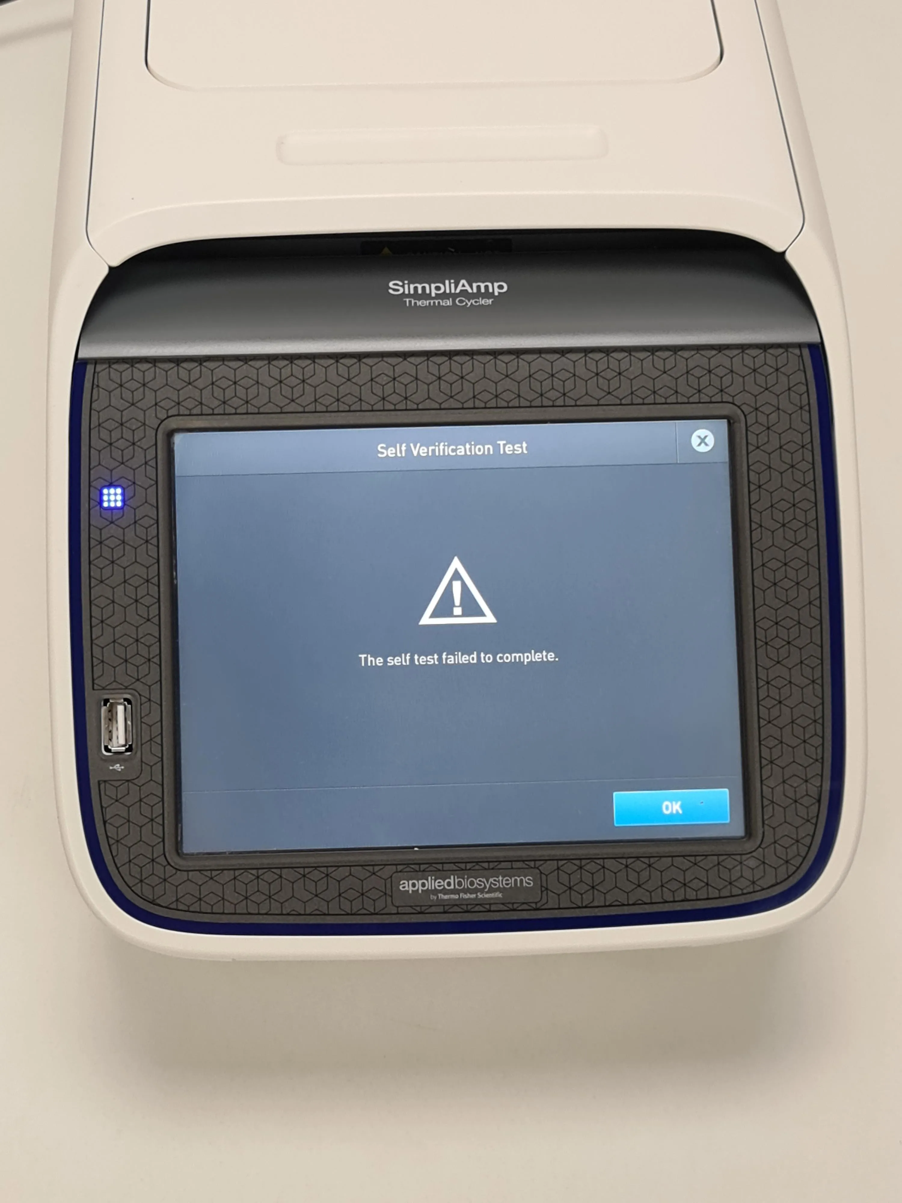 Thermo Scientific Appleid Biosystem SimpliAmp Thermal Cycler PCR 96-well 3 zones VeriFlex System