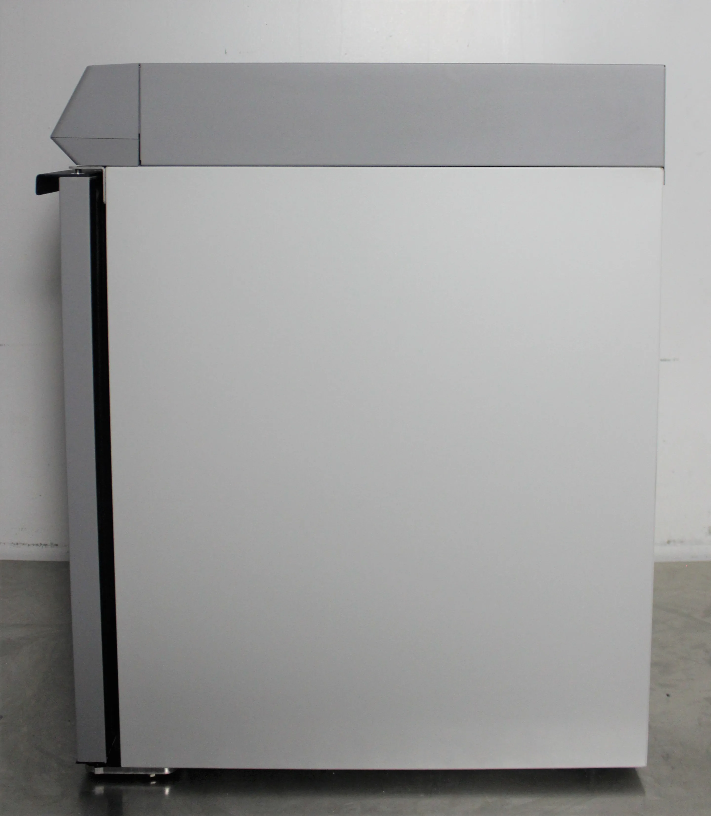 Thermo Scientific TSX Series Undercounter Lab Refrigerator - Used