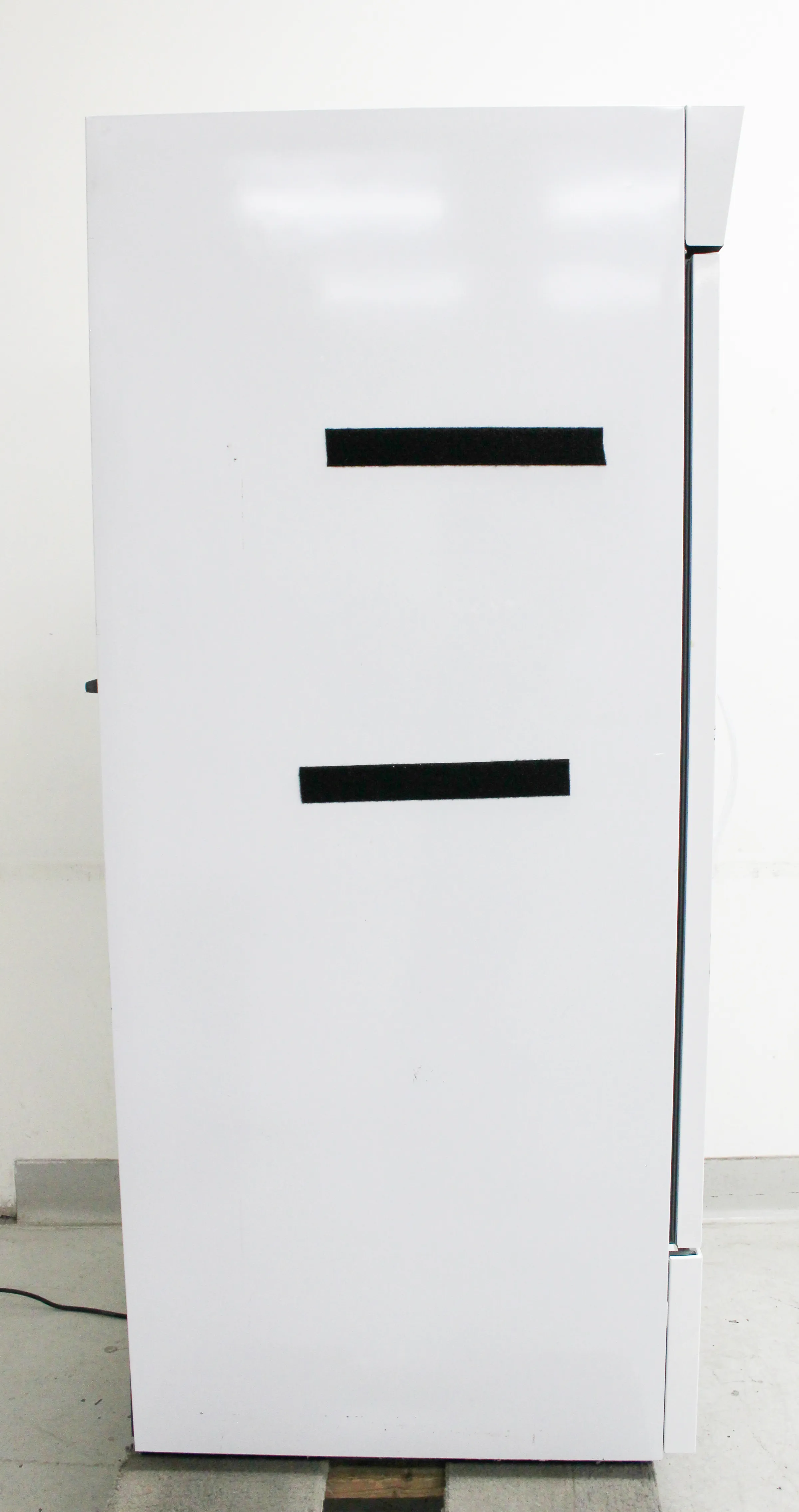 VWR Standard Solid Door Laboratory Refrigerator SLV-26