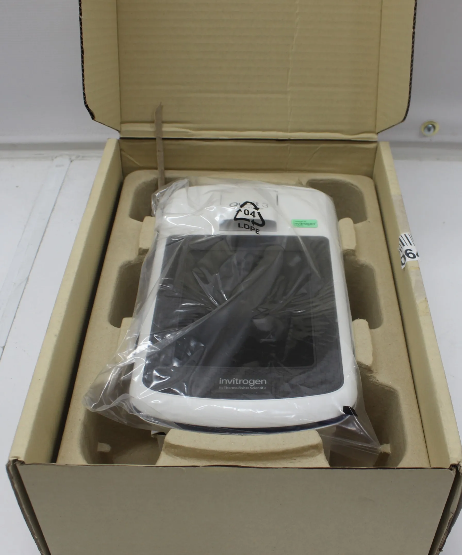 Invitrogen Q33216 Qubit 3 Fluorometer DNA RNA Protein Quantitation Assay 30-Day Warranty