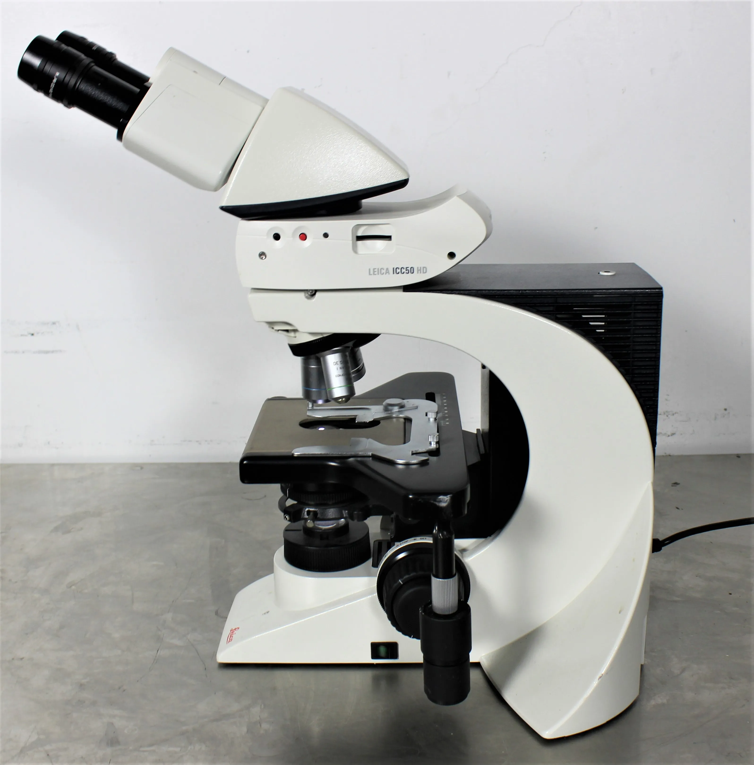 LEICA DM2000 LED Microscope - Certified for In-Vitro Diagnostics (IVD)