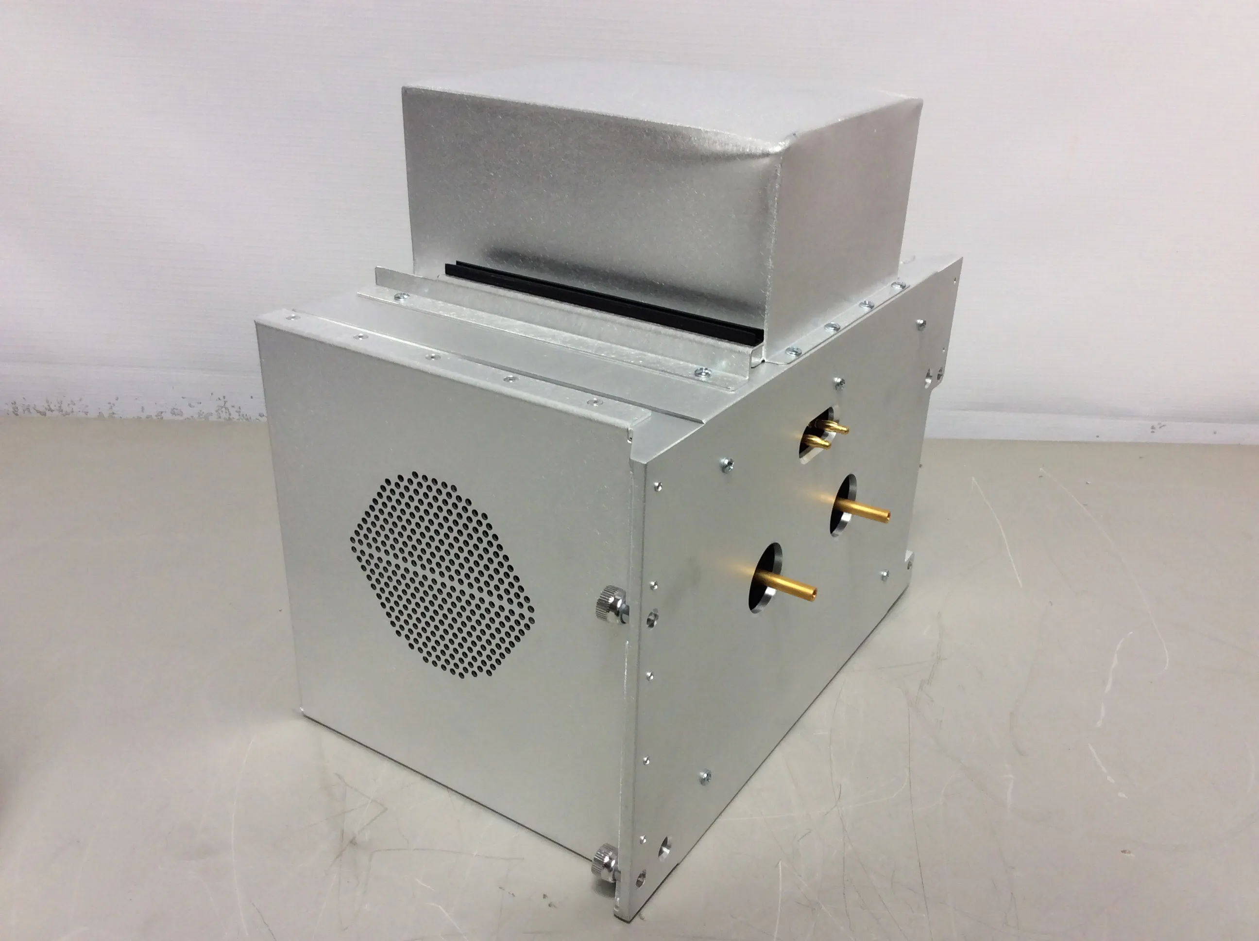 KQ Integrated Solutions Coil Box Q3 PN: 70111-60018 for TSQ Quantum Ultra Used Laboratory Equipment