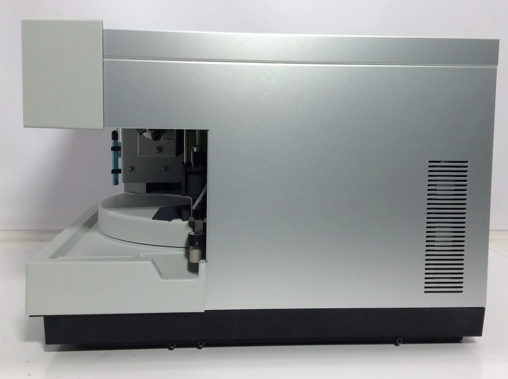 Thermo Scientific Dionex UltiMate WPS-3000TPL RSLCnano Well Plate Autosampler