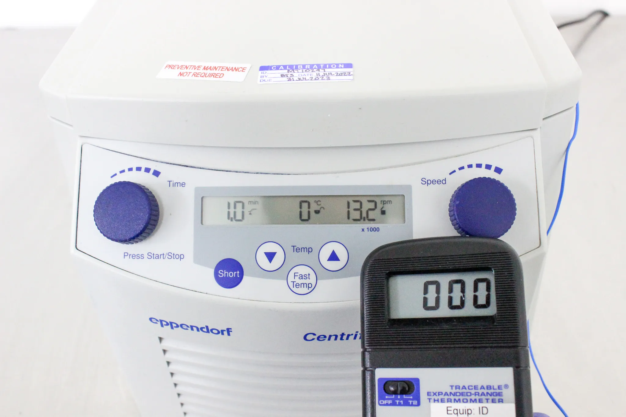 Eppendorf 5415R Refrigerated Micro Centrifuge