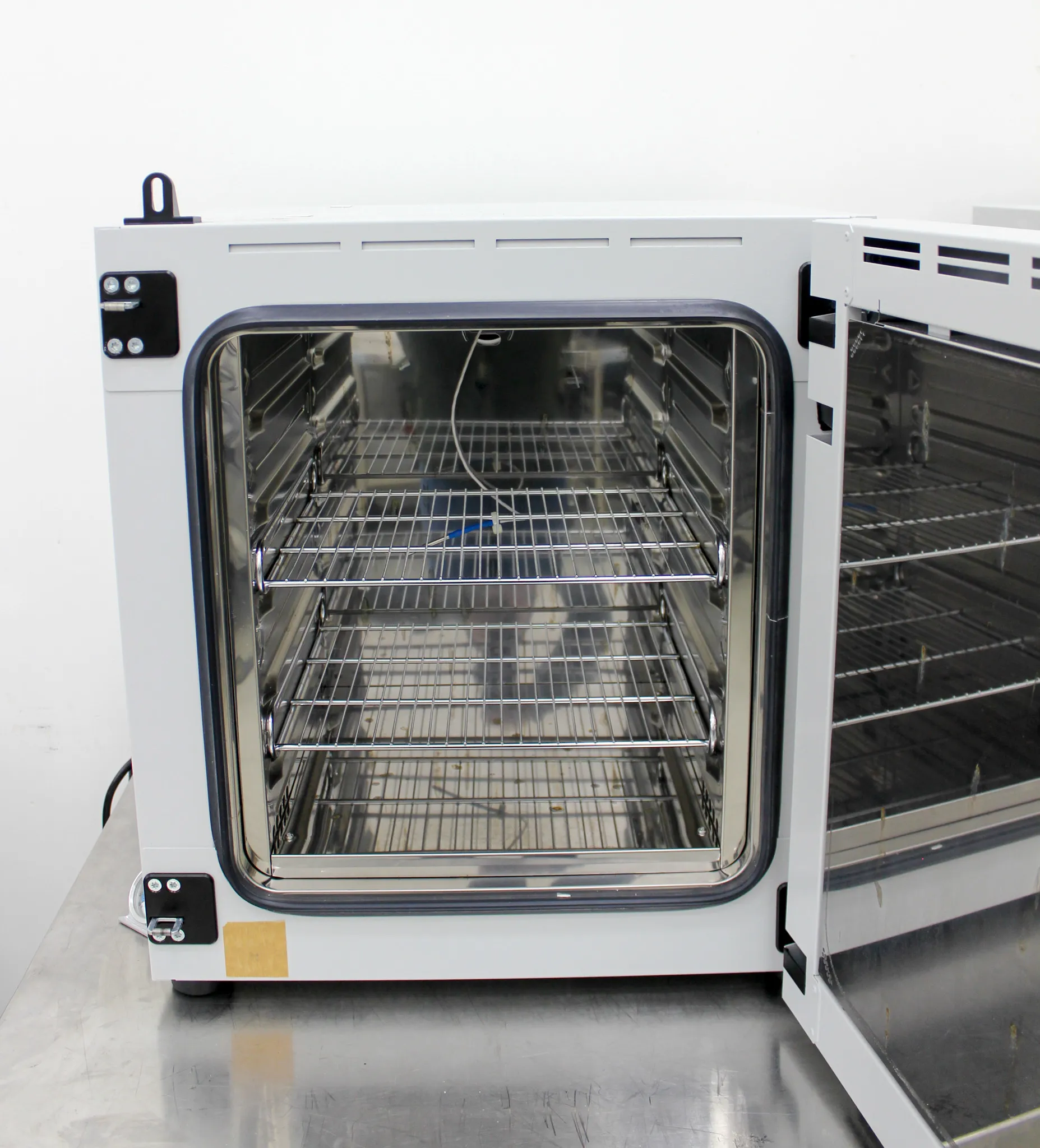 BINDER Gravity Convention Drying and Heating Oven model: ED 56/ 9010-0334