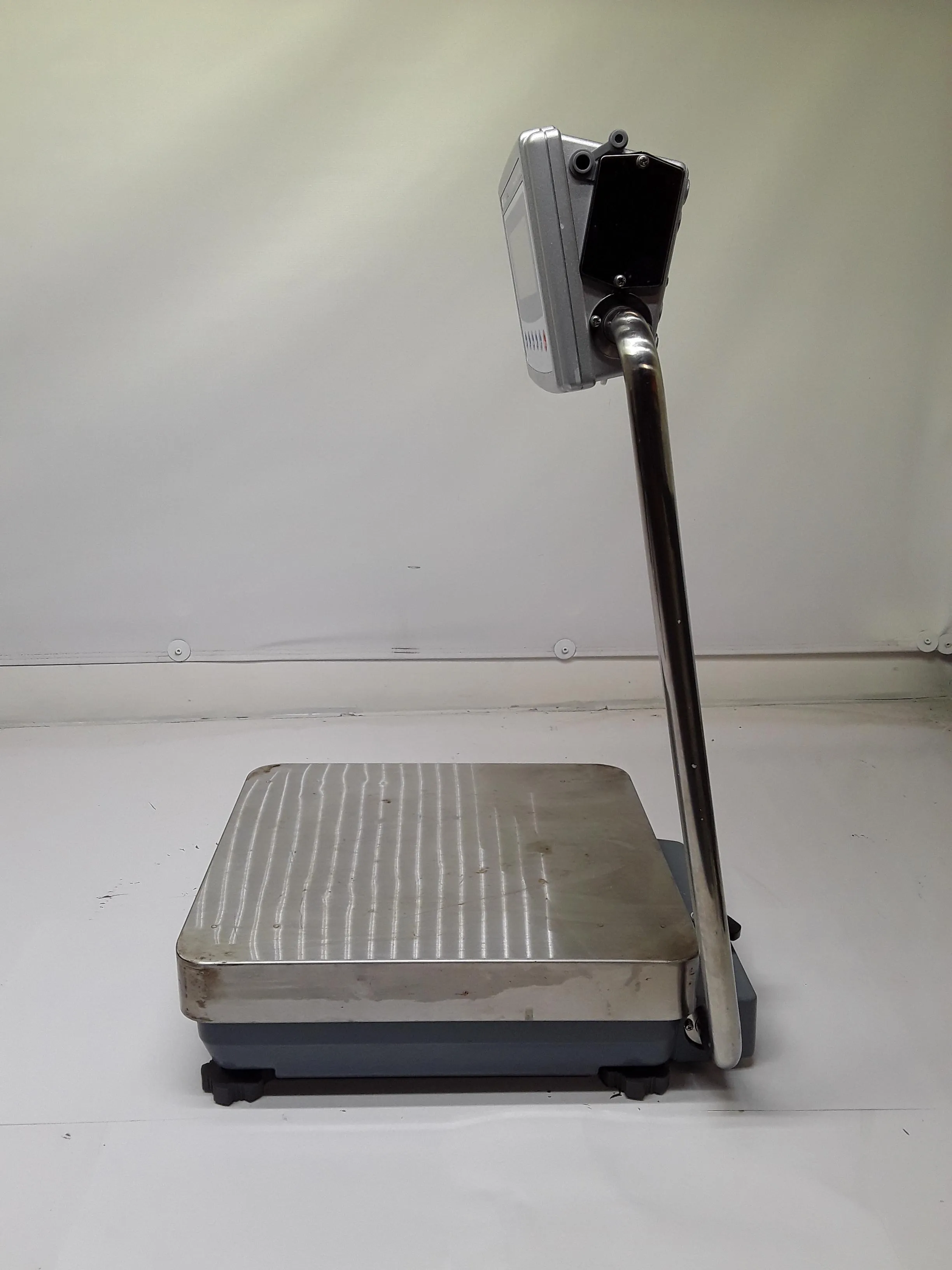 A&D GP-61K Bench Scale / Floor Scale - Precision Industrial Weight Scale