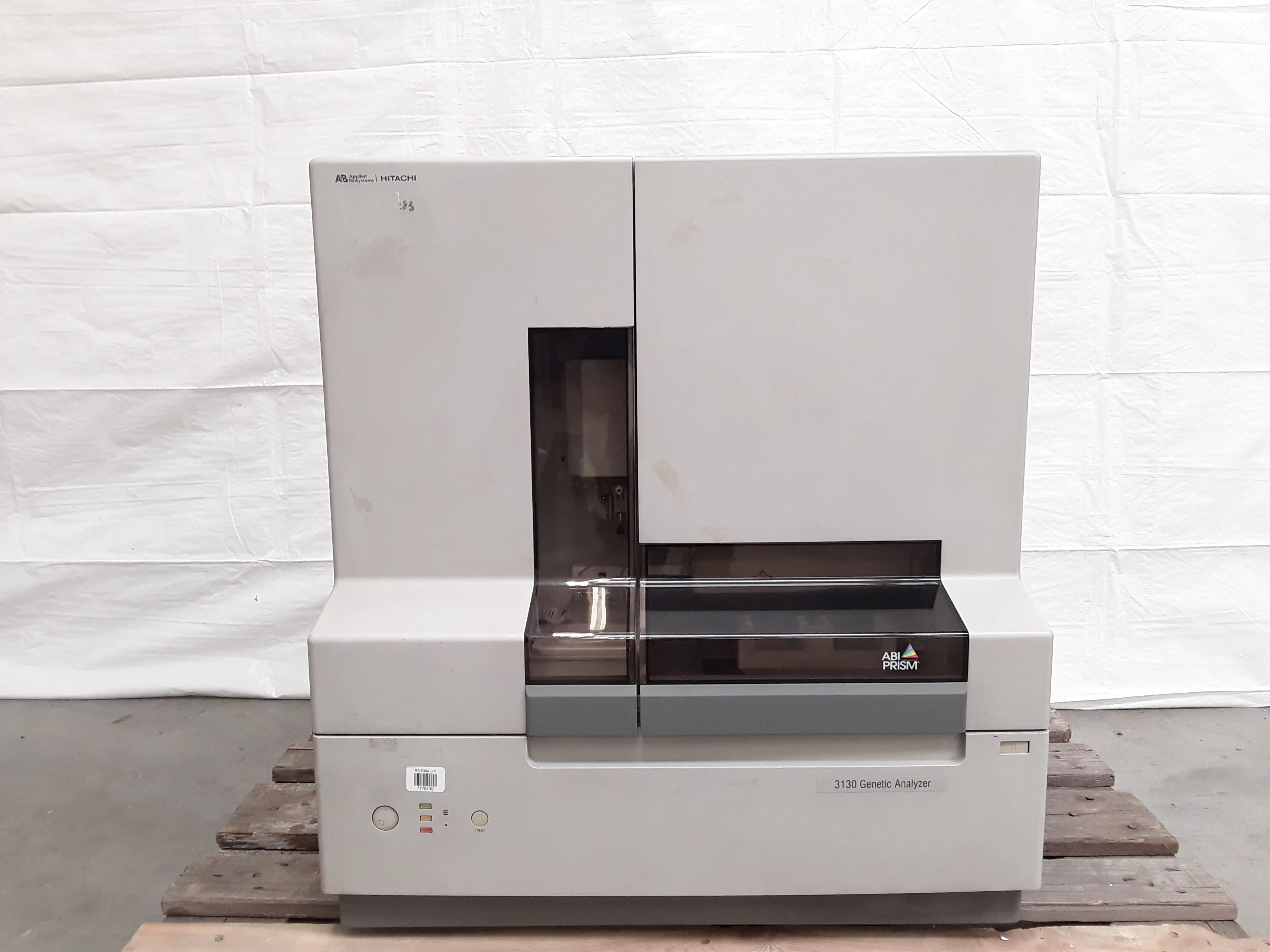 Applied Biosystems 3130 Genetic Analyzer DNA Sequencer