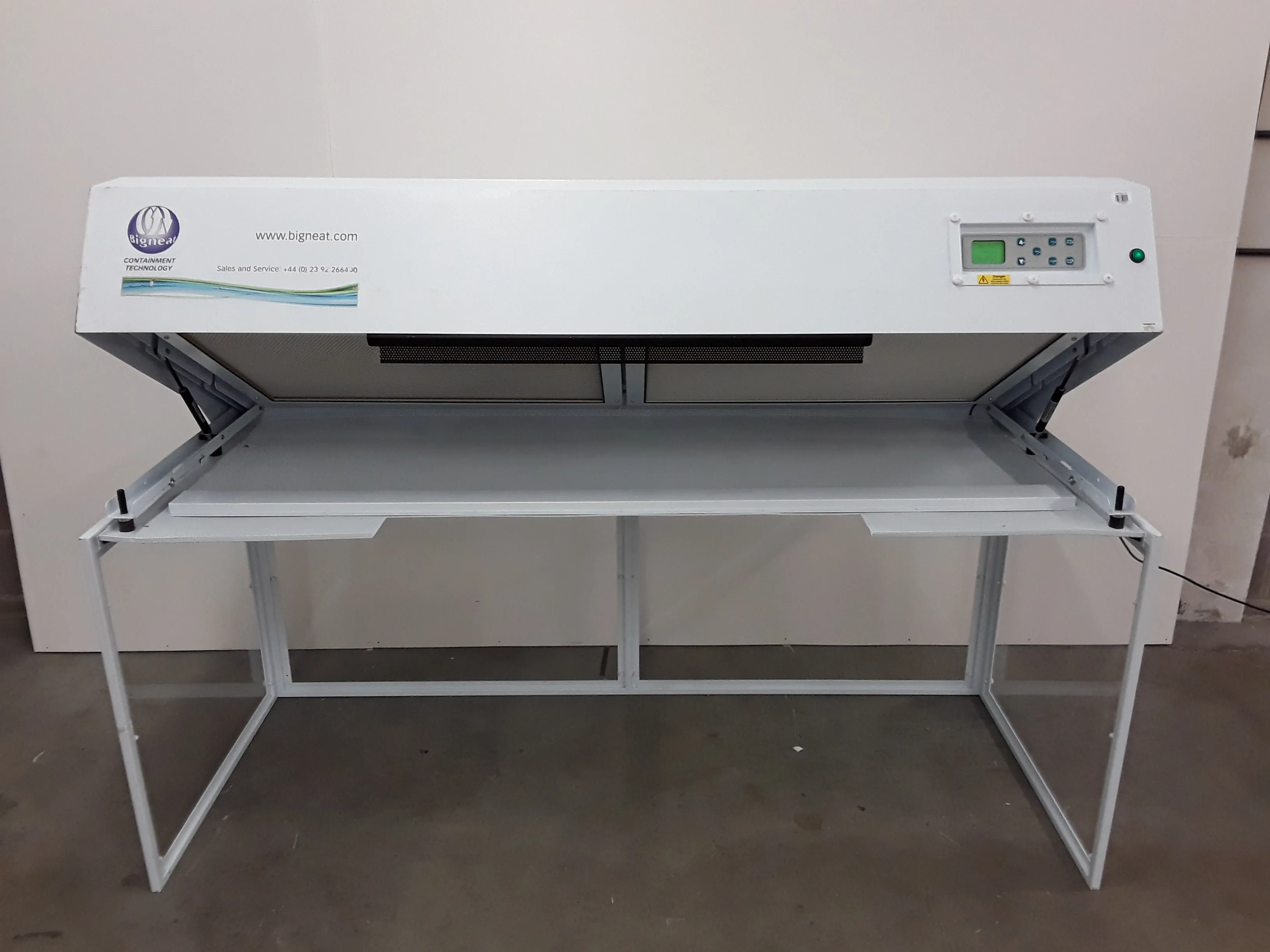 Bigneat VLFP 2.0 Laminar Flow Cabinet Class 2 Used 240V 50Hz UK 30-Day Warranty