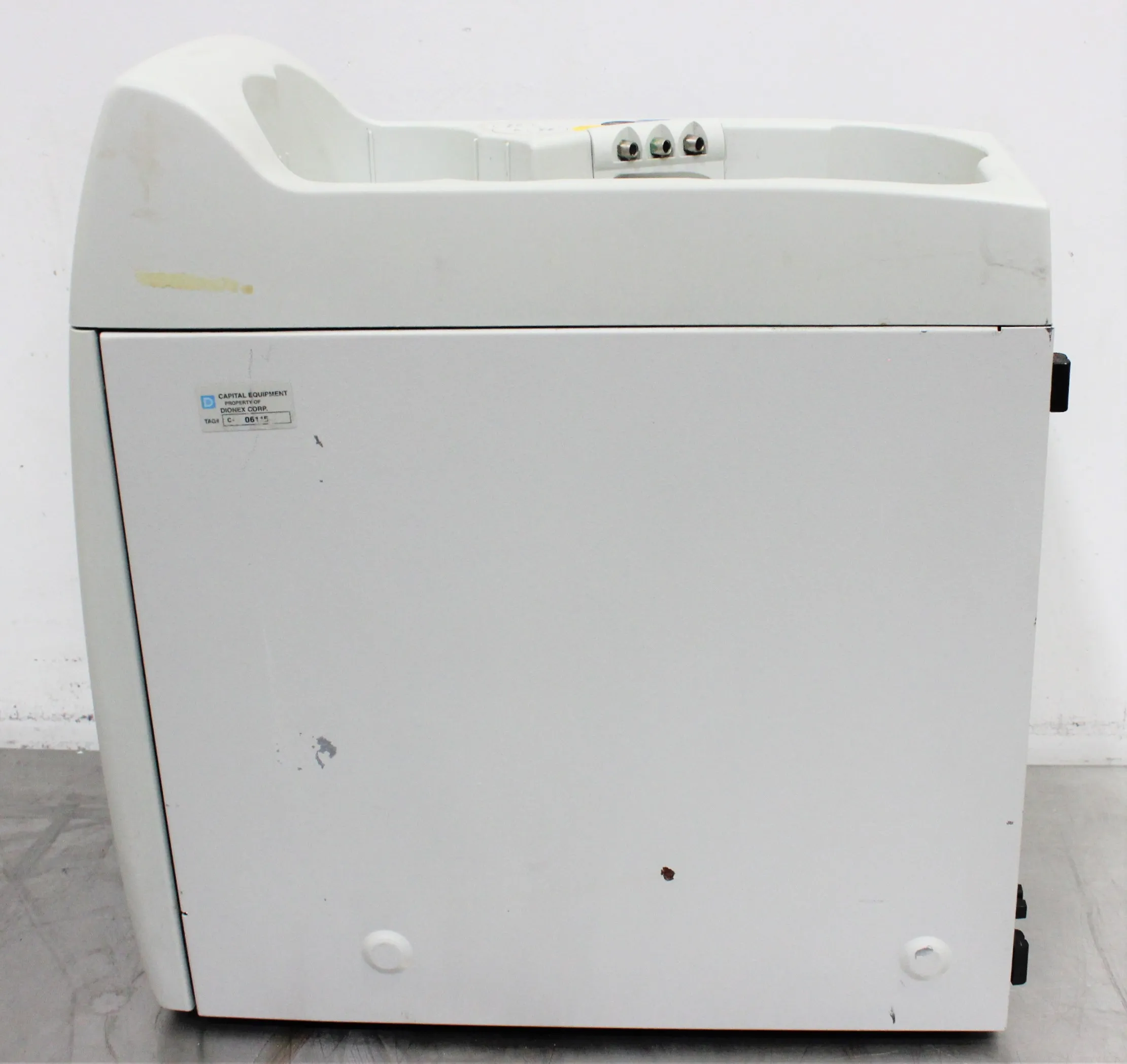 Dionex ICS-2000 Ion Chromatography System - Needs Repairs