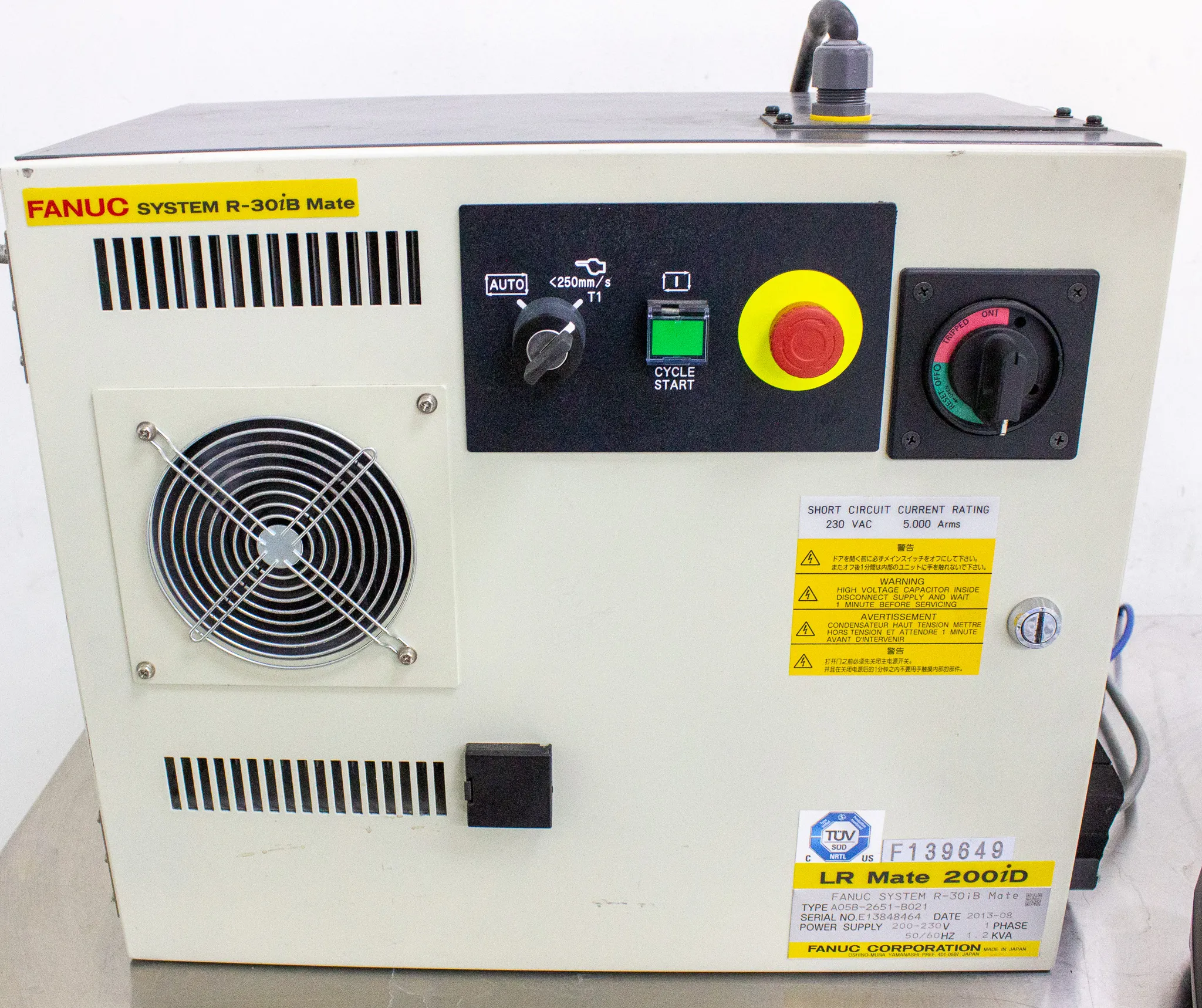 Used Fanuc Robot Arm LR Mate 200iD & R-30iB Mate Controller