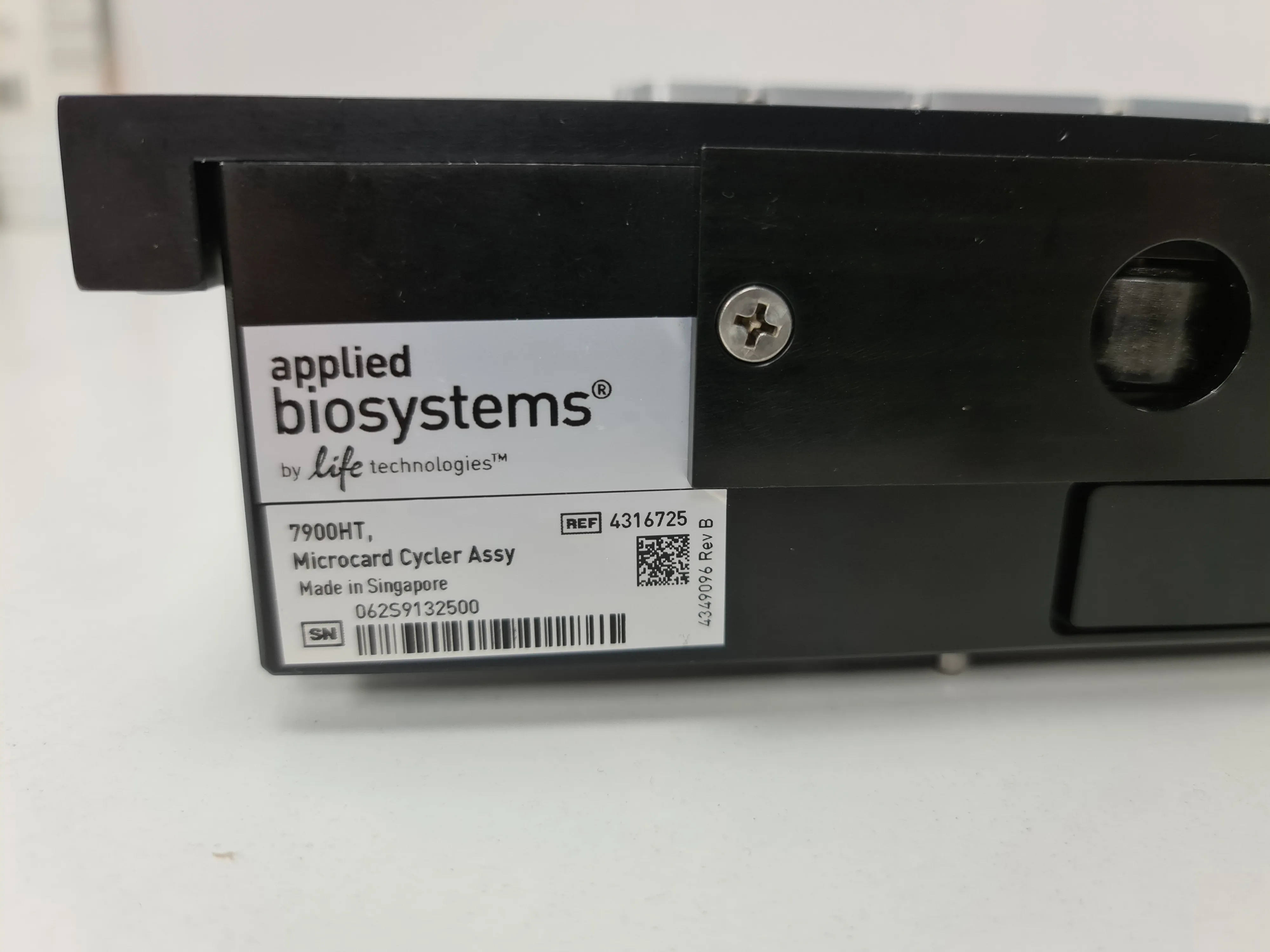 Applied Biosystems 7900HT Microcard Cycler Assembly Block P/N 4316725