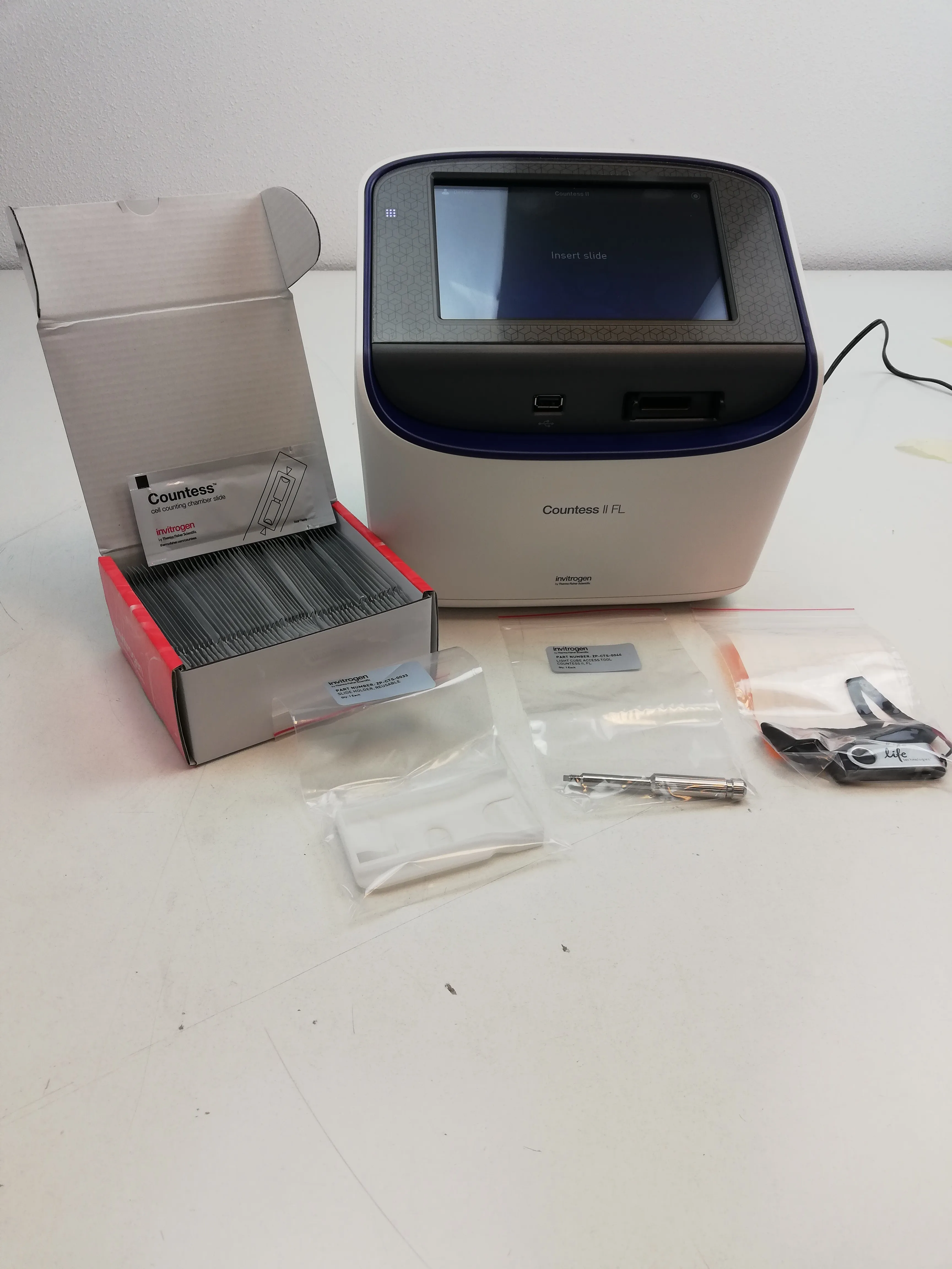 Invitrogen AMQAX1000 Countess II FL Automated Cell Counter