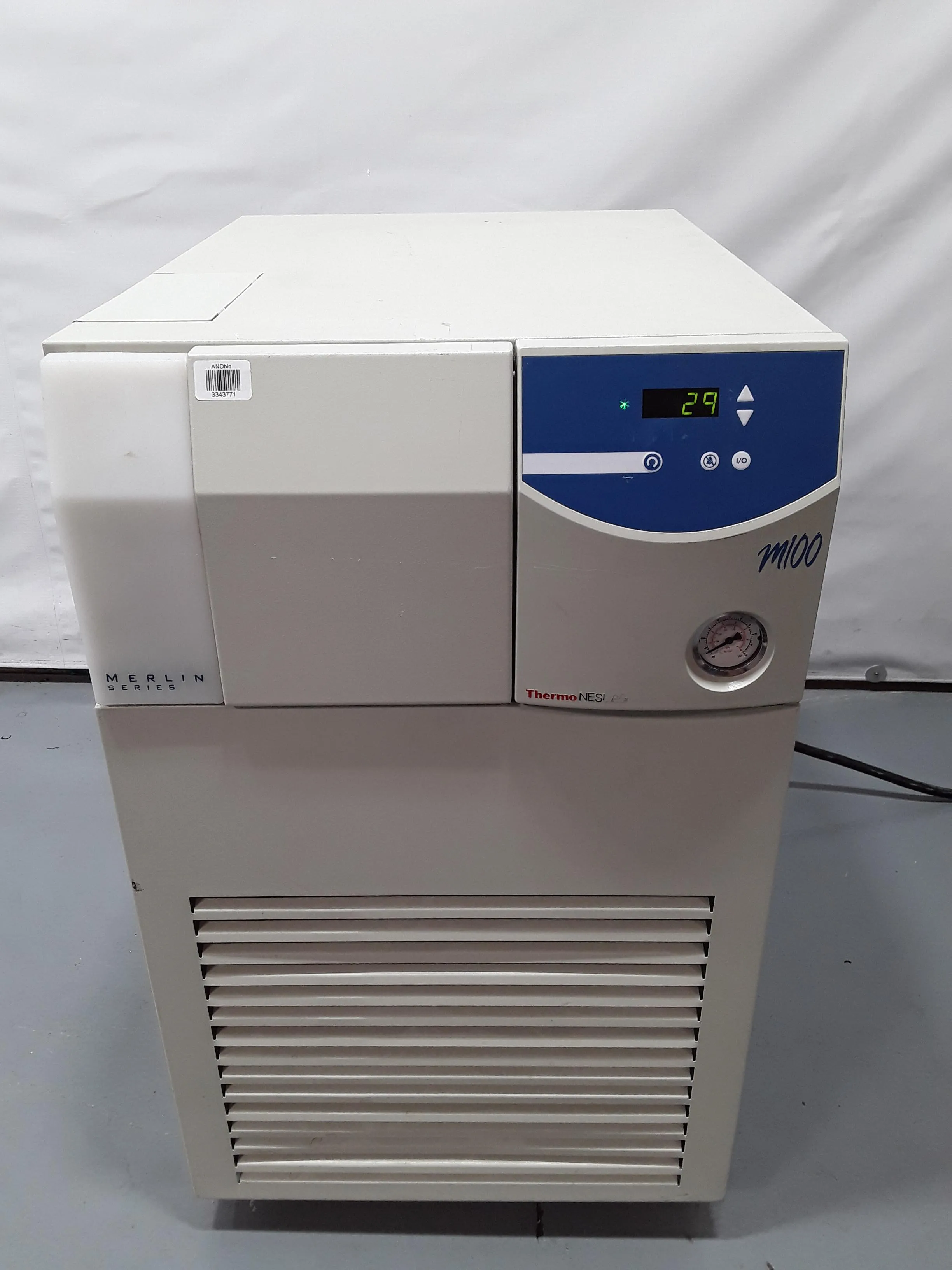 Thermo Neslab Merlin Series M100 Recirculating Chiller