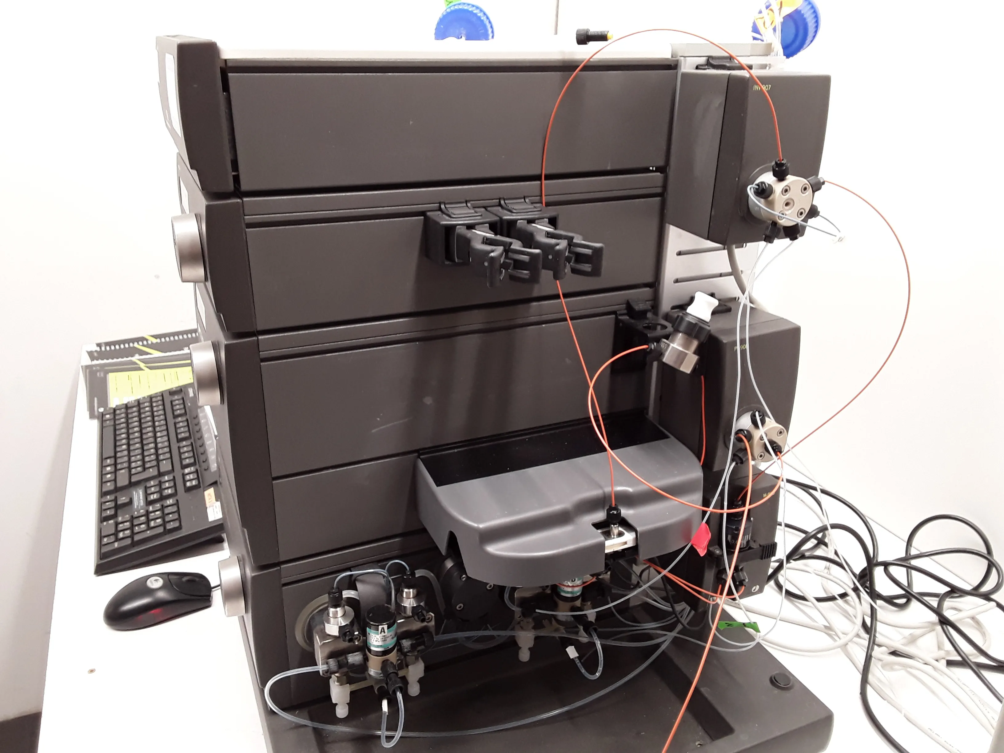 Amersham Biosciences AKTA Purifier FPLC System with P-900 / UV-900 / pH/C / Frac-950 / Computer and Software