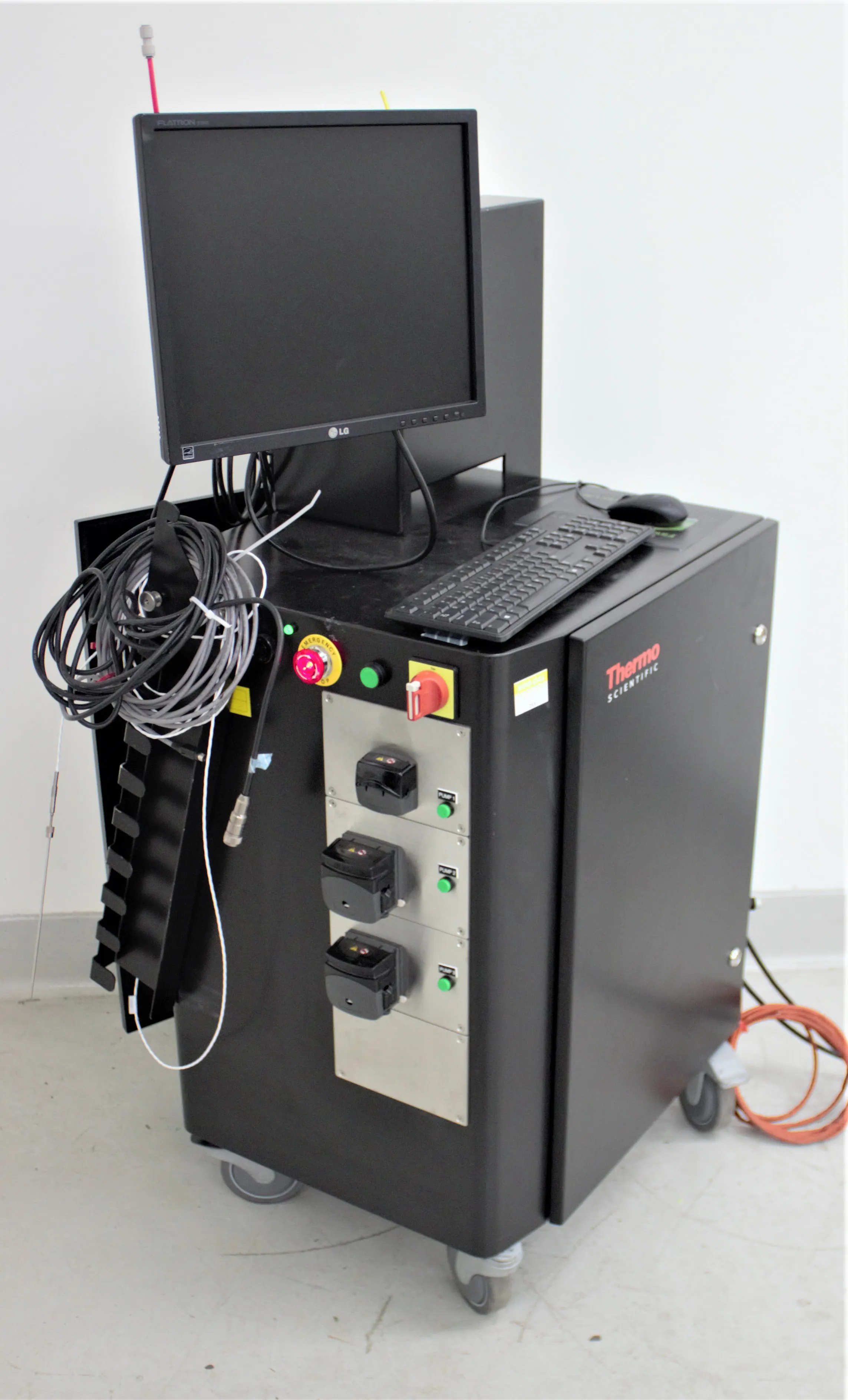 Thermo Scientific FINESSE Bioreactor Controller - Used G (Good) Condition - 120V/220V, 50Hz/60Hz, Missing Computer