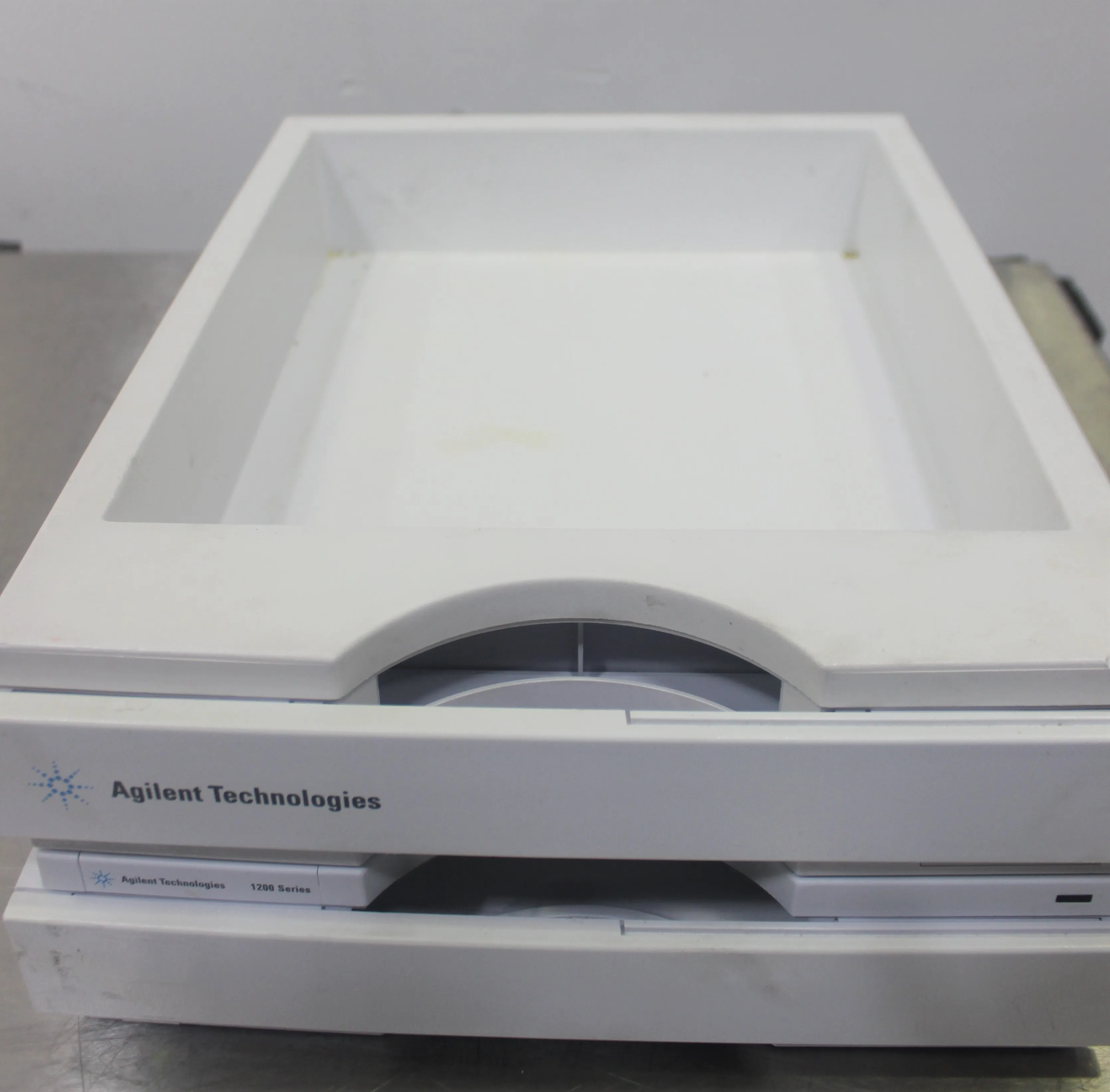 Agilent G1322A Vacuum Degasser - Used Lab Equipment