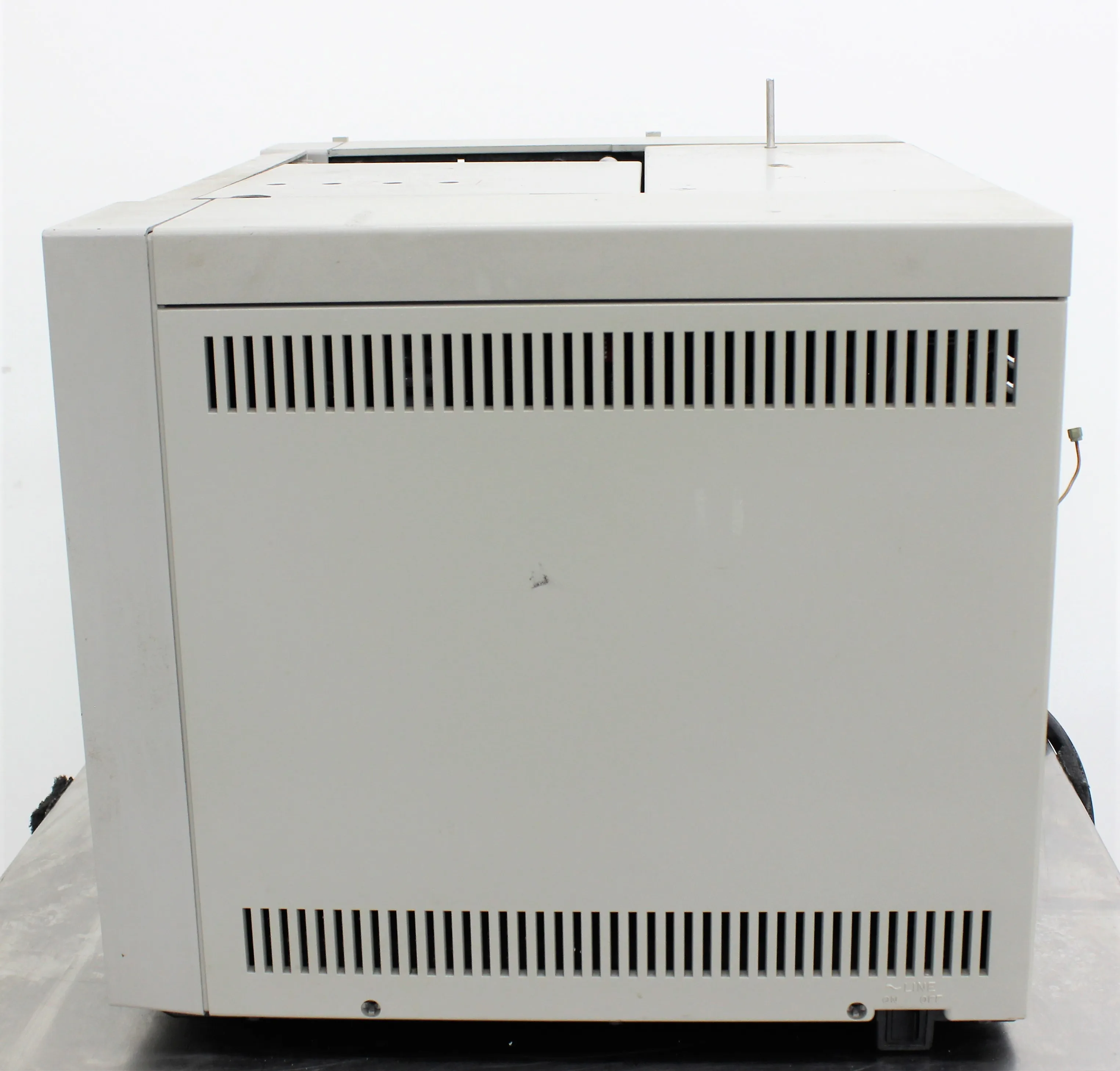 HP 5890 Series II Gas Chromatograph - For Parts or Not Working (AS-IS, Error EPPB Safety Shutdown)