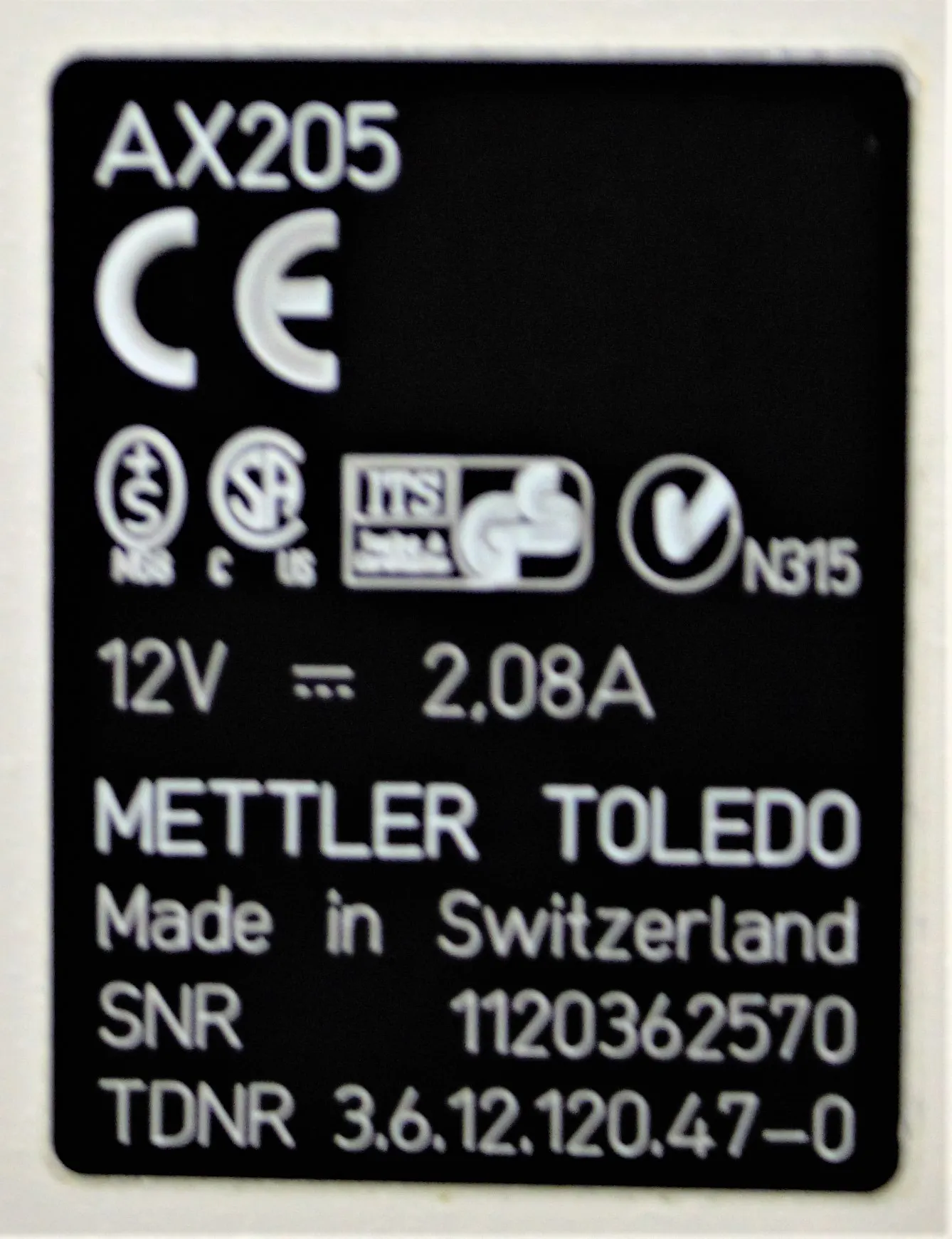 Mettler-Toledo AX205 Analytical Balance