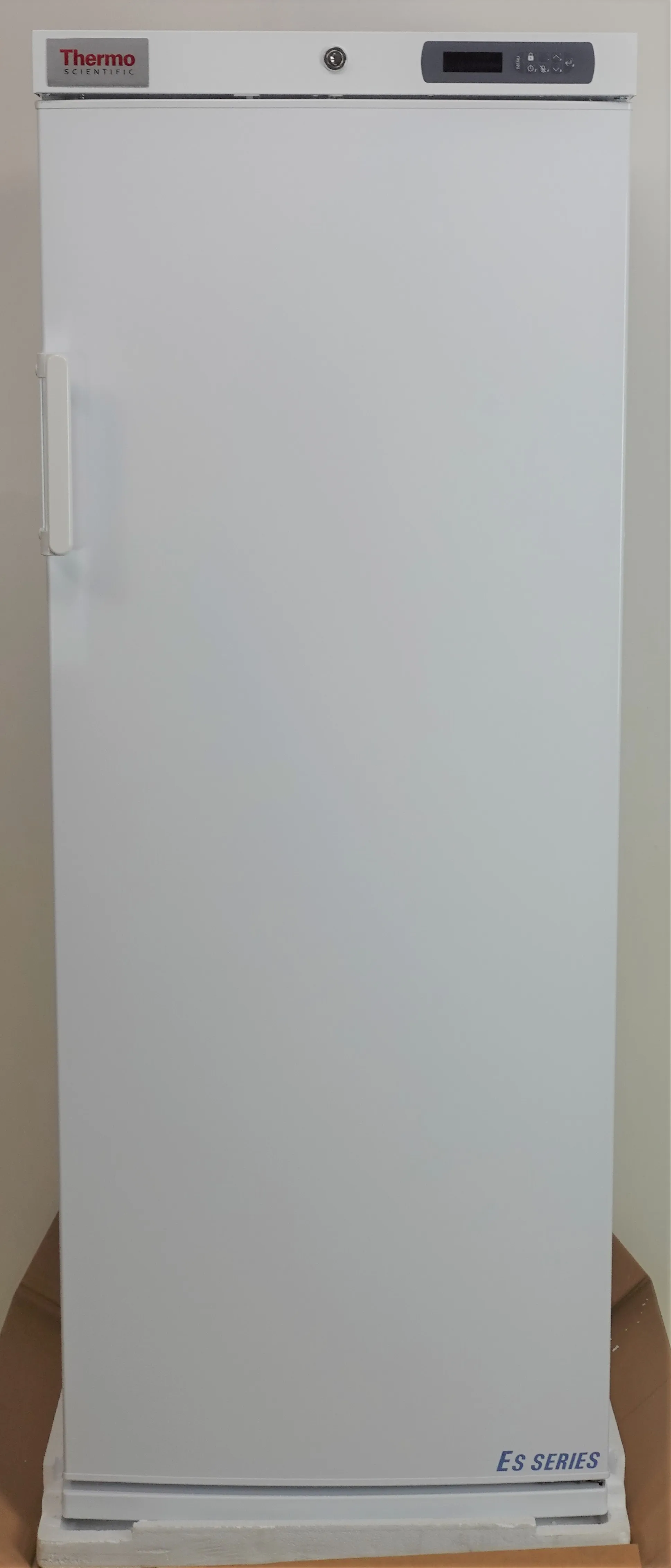 Thermo Fisher 232F-AXC-TSC Laboratory Freezer