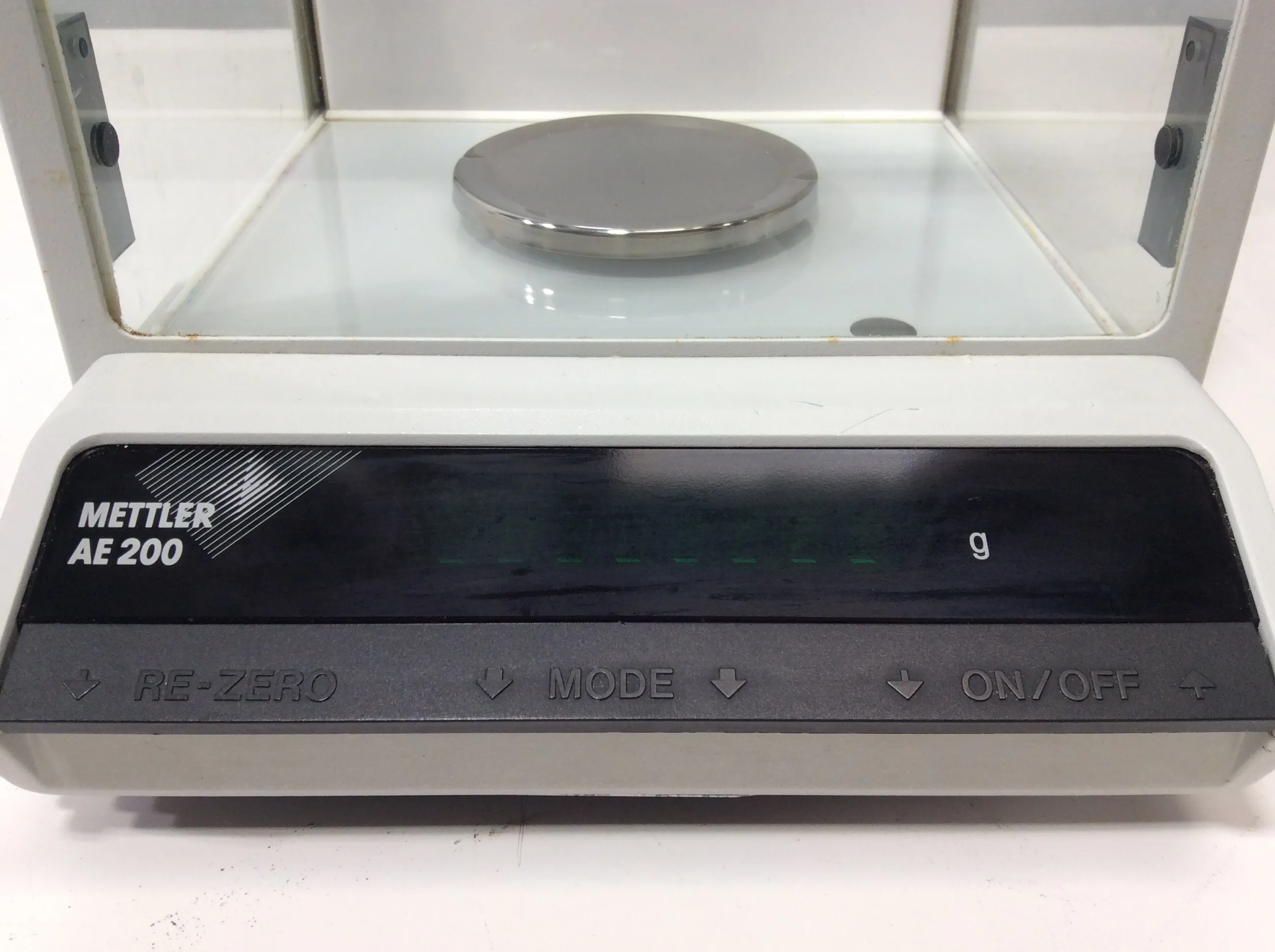 Mettler-Toledo AE200 Lab Scale - Bench Scale / Floor Scale