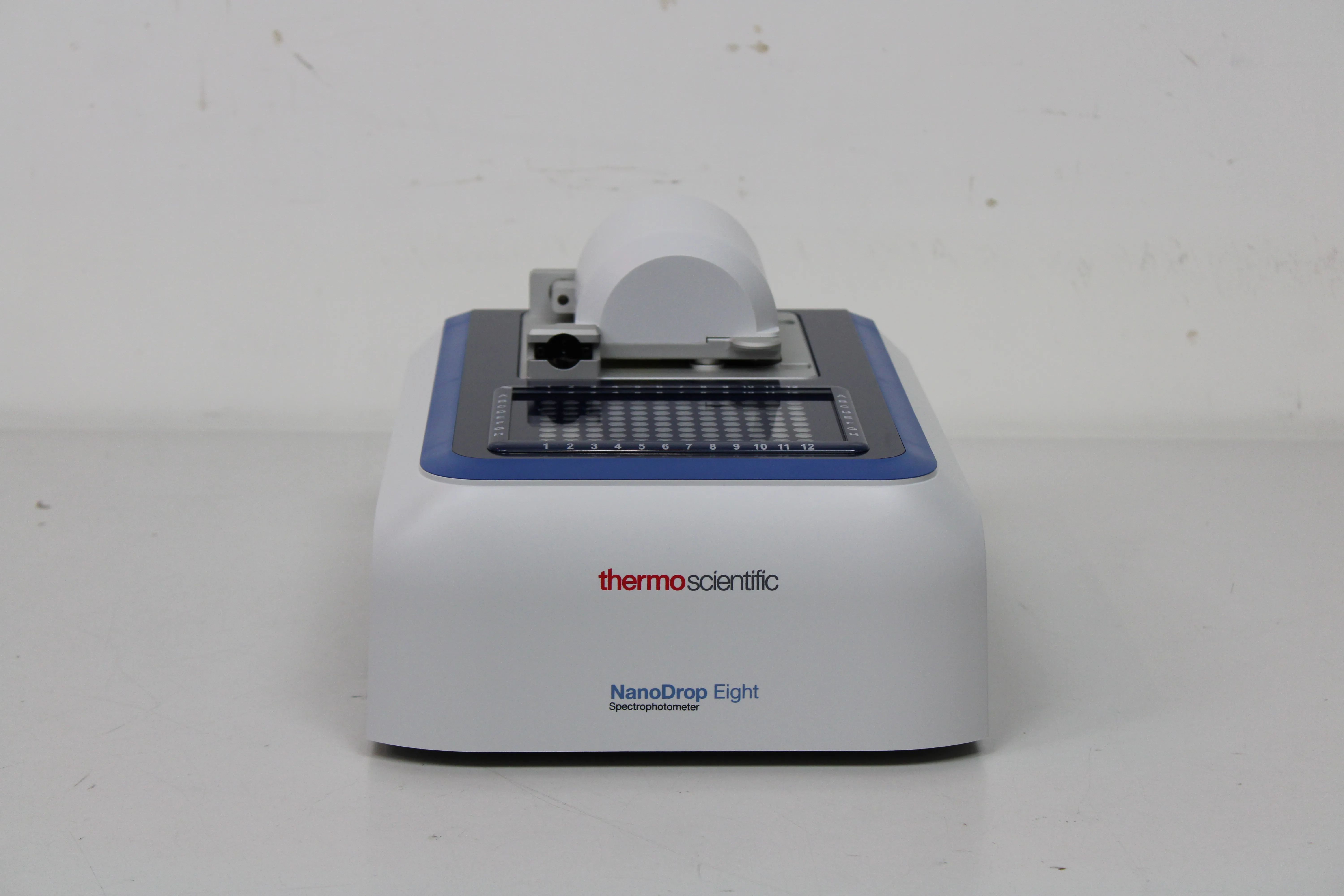 Thermo Scientific NanoDrop Eight UV-Vis Spectrophotometer