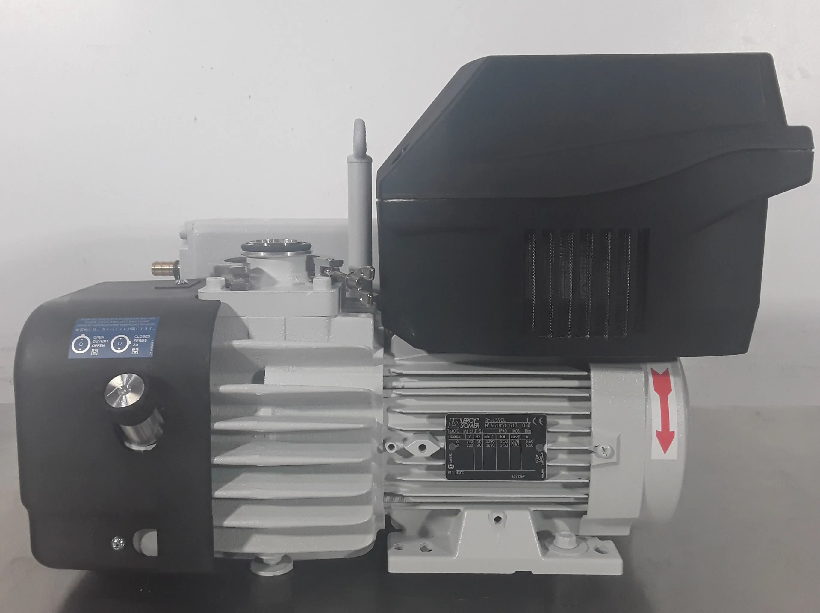 Leybold Sogevac SV65 BI FC Vacuum Pump