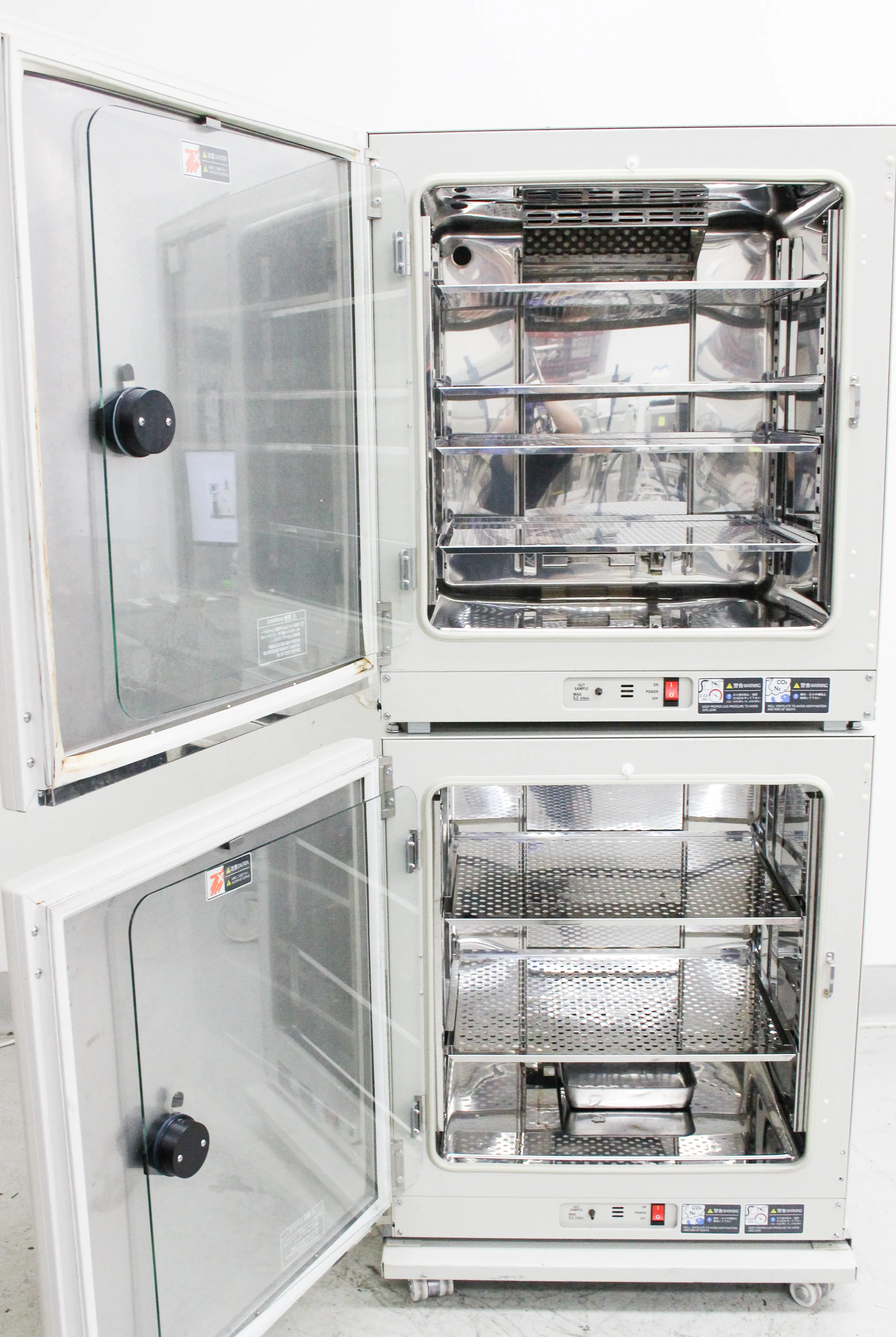 Sanyo MCO-20AIC Double Stack CO2 Incubator