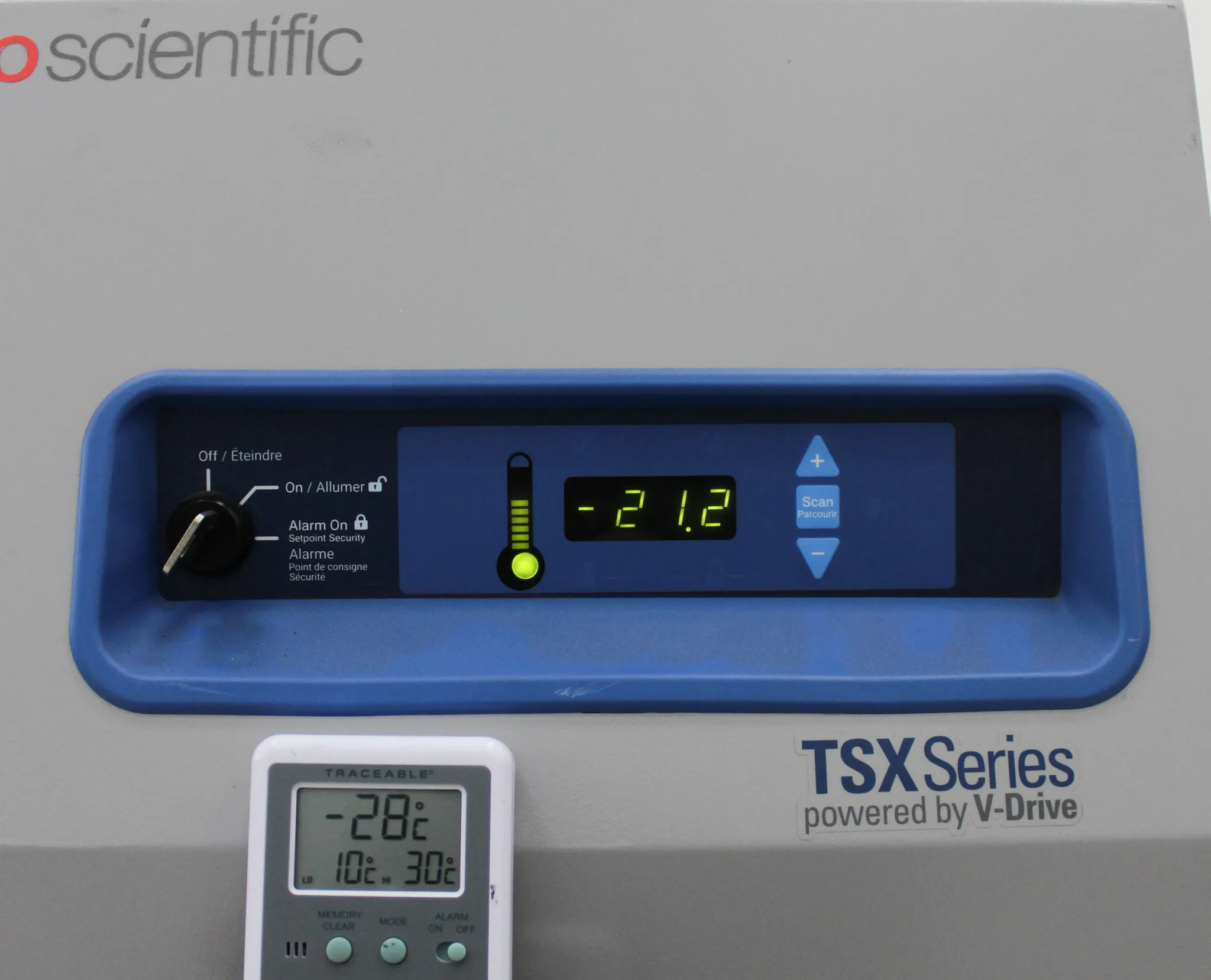 Thermo Scientific TSX2320FA High Performance Lab Freezer Manual Defrost