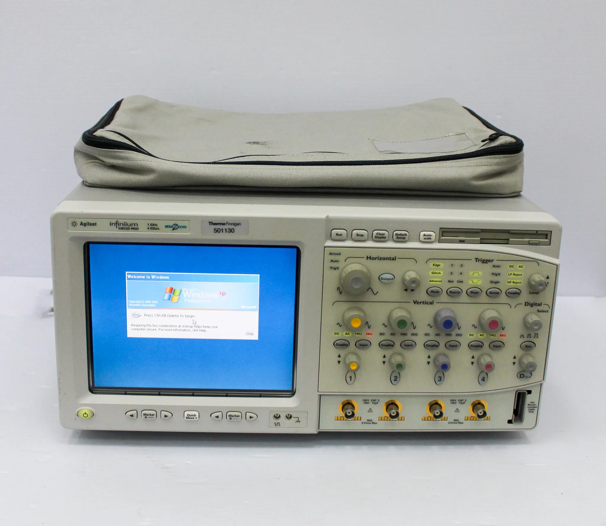 Agilent infiniium 1 GHz/4 GSa/s Model: 54832D MSO Mixed-Signal Oscilloscope