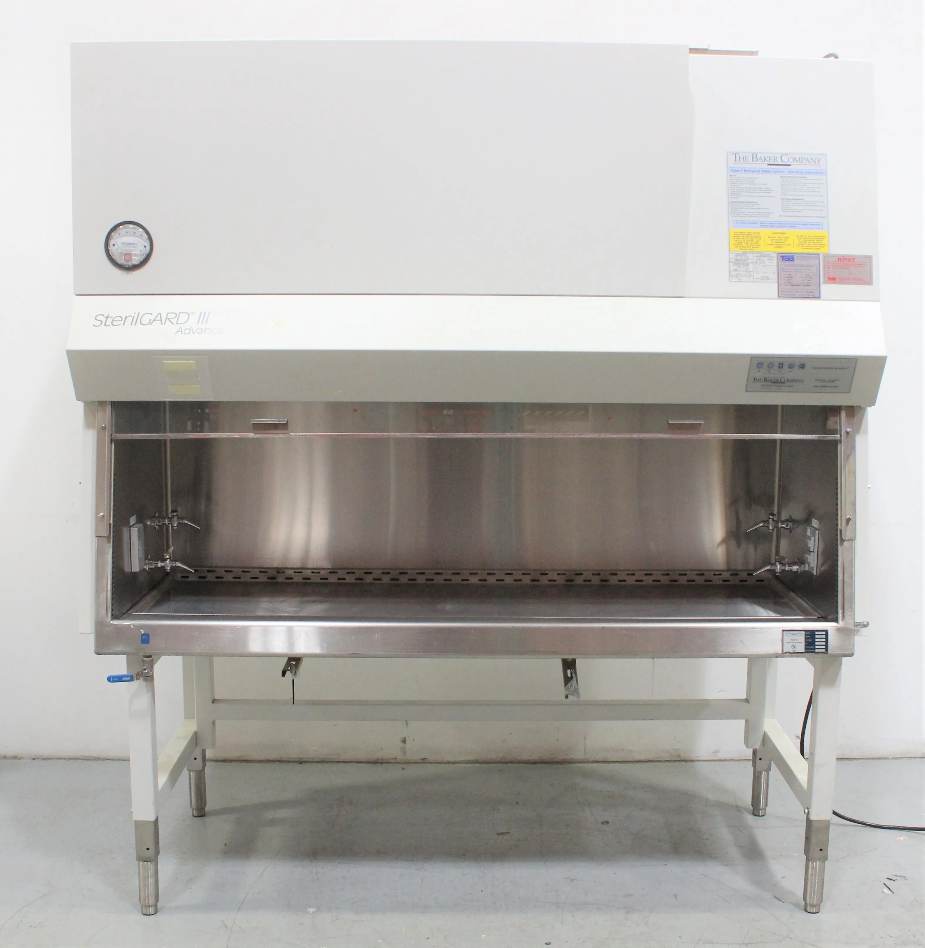 Used Baker SG603 Class II Biosafety Cabinet with Stediflow Airflow Management System