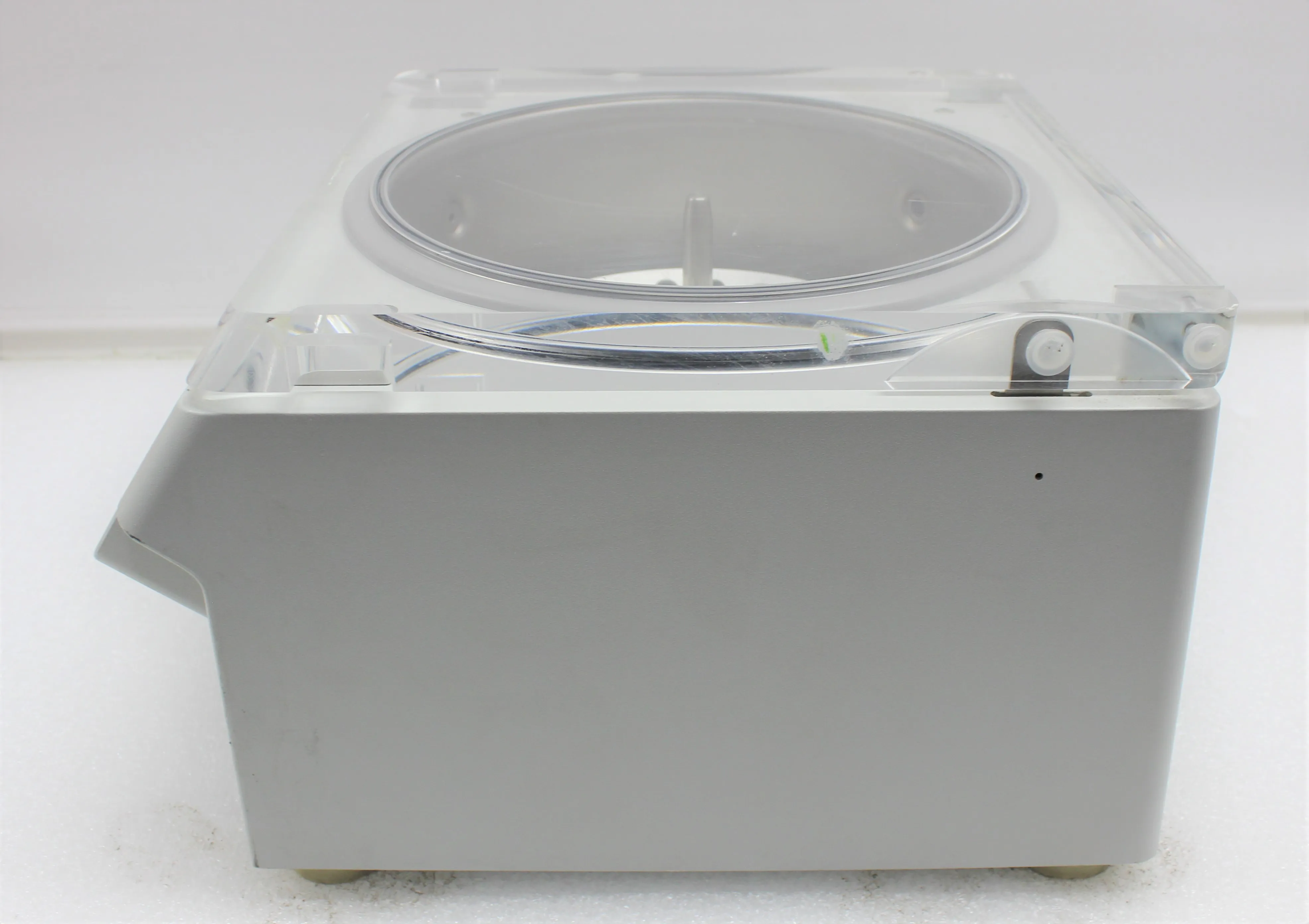 Eppendorf Vacufuge DNA Sequencer