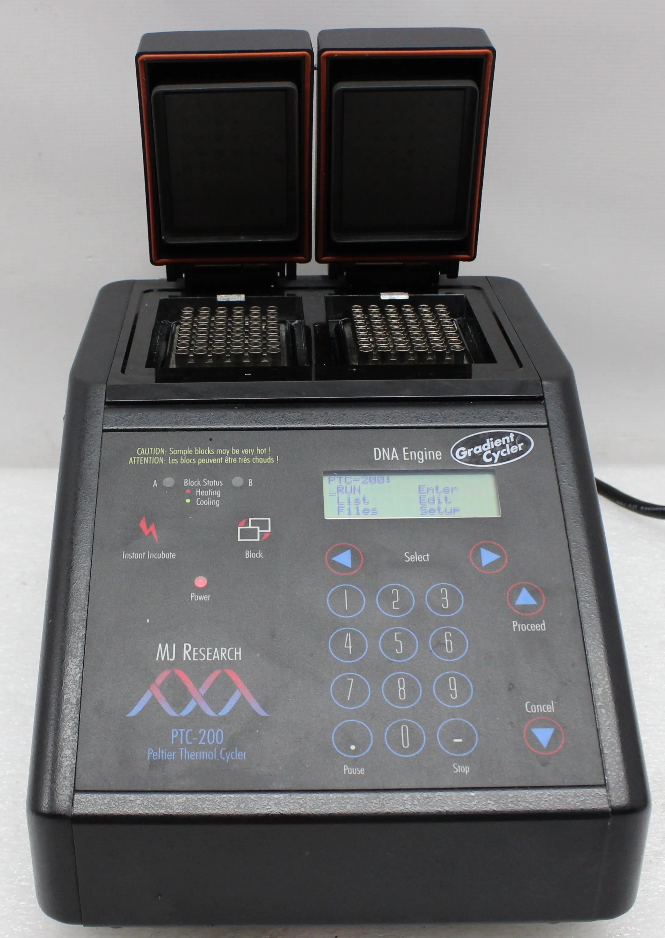 MJ Research DNA Engine PTC-200 Peltier Thermal Cycler