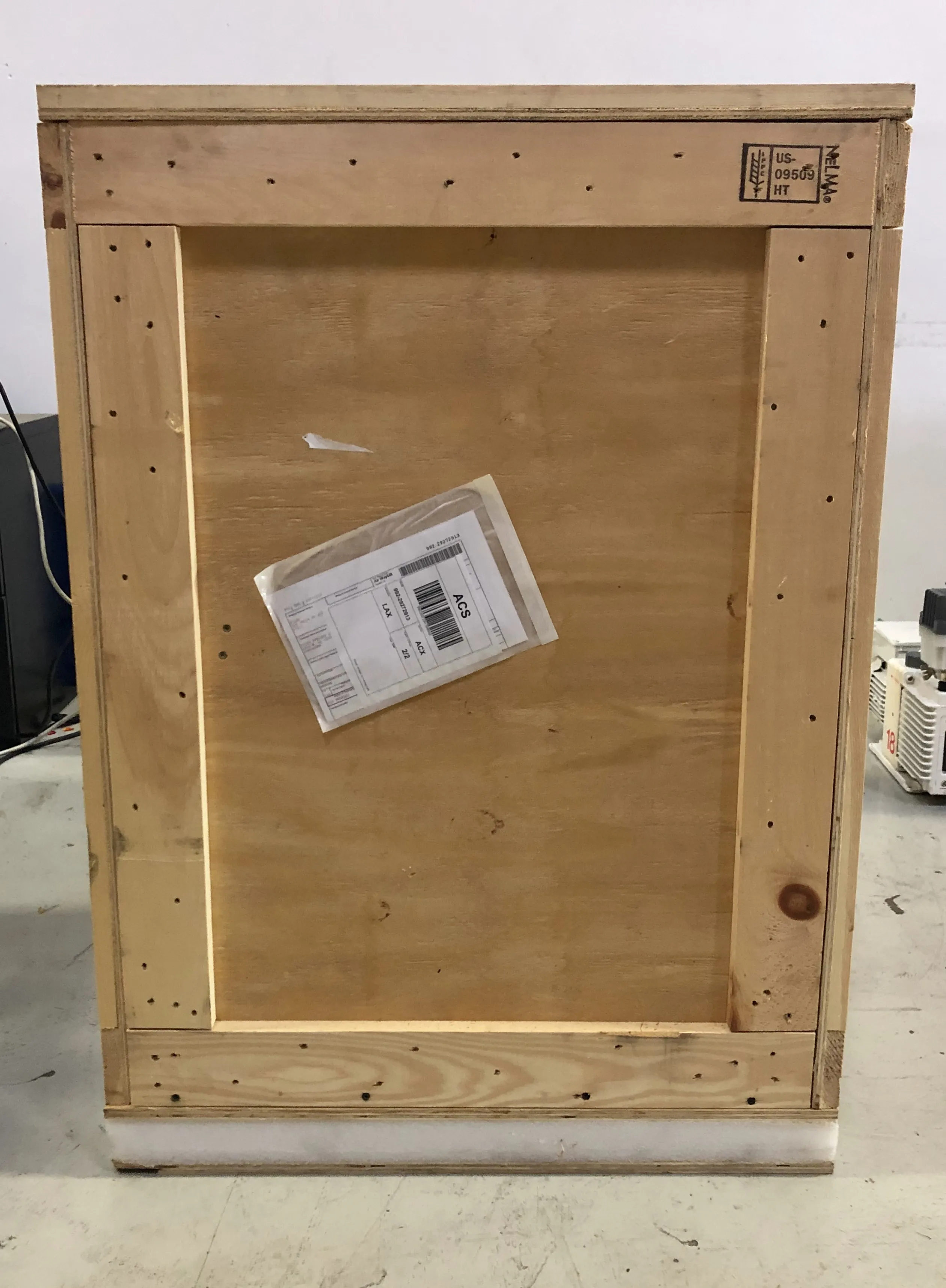 Empty Crate for XDR10 Bioreactor