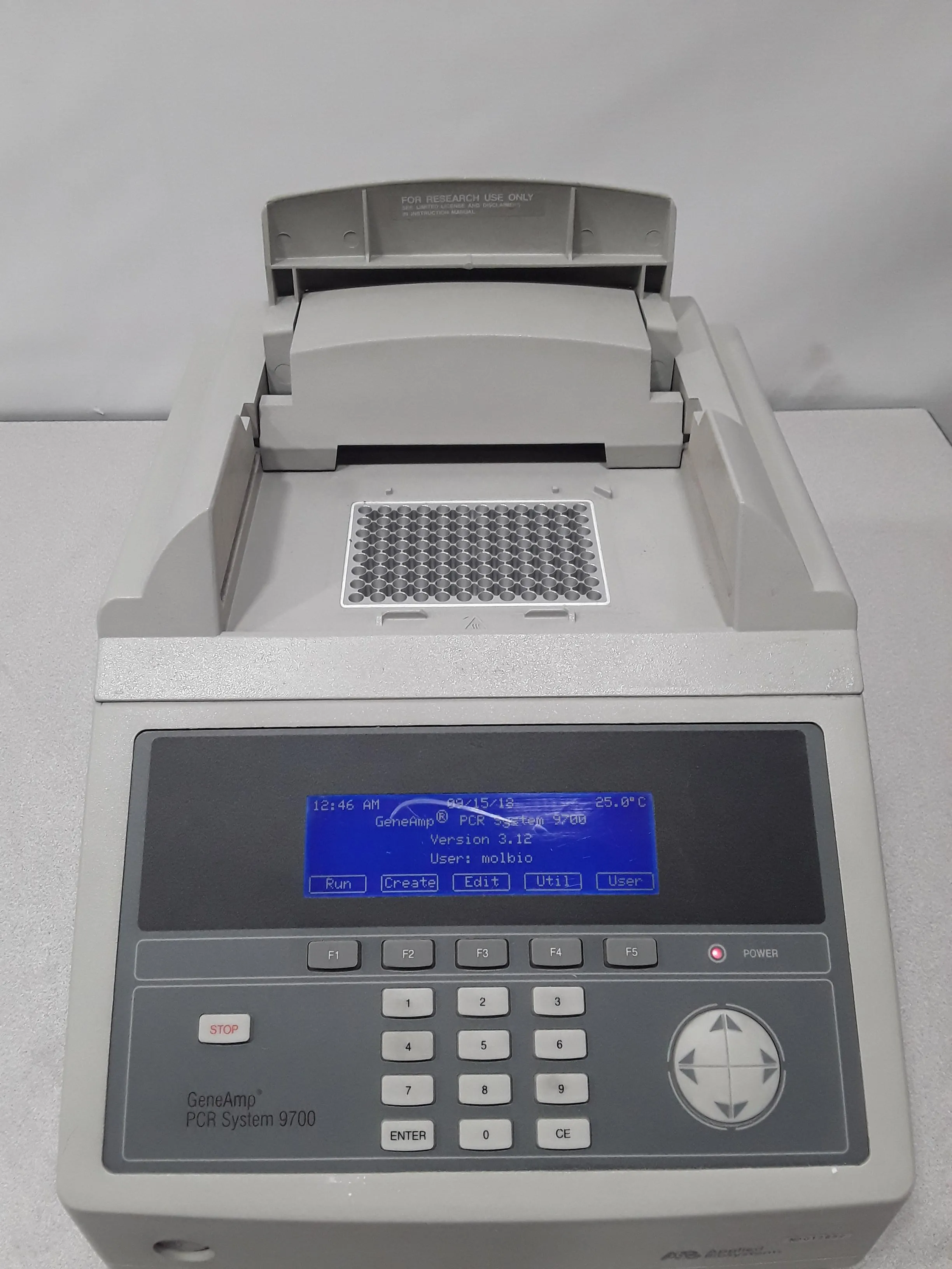 Applied Biosystems GeneAmp PCR System 9700 96-Well Used PCR Thermal Cycler 120V/220V, 50Hz/60Hz