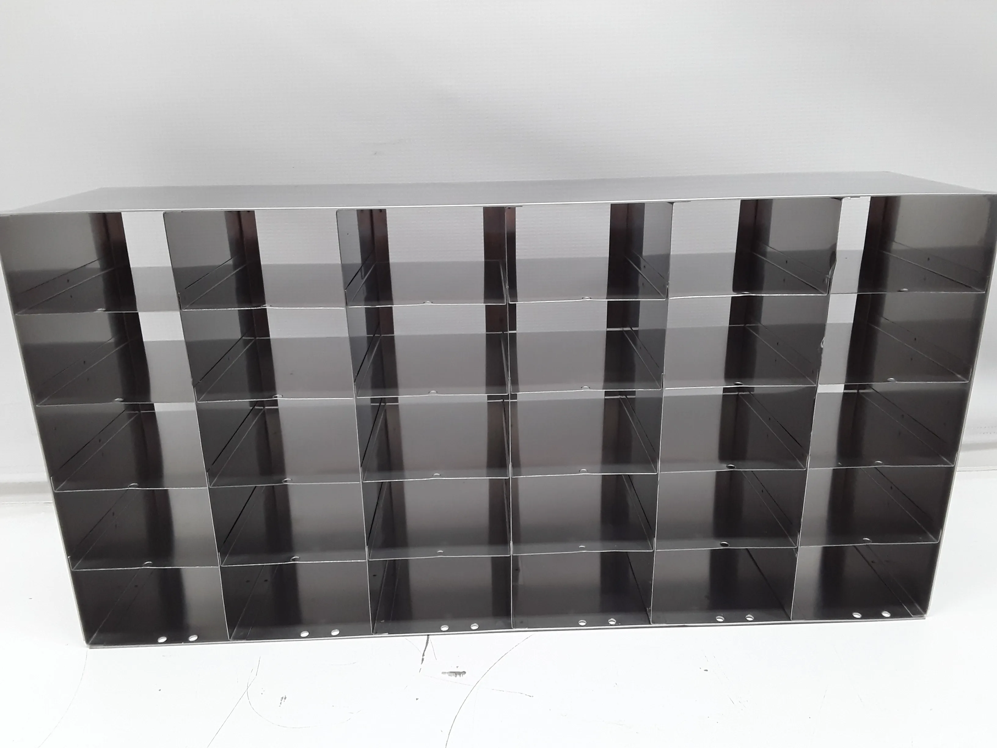 VWR Cryopro 89214-718 Cryo Freezer Rack 6x5 Slots 22 x 11 x 5 1/2 for Laboratory and Medical Use