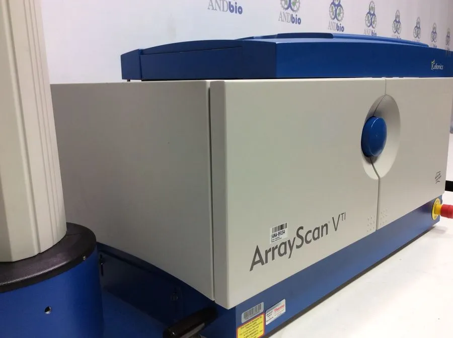 Cellomics ArrayScan VTI Optics by Carl Zeiss w/Microplate Stacker & Plate Holders