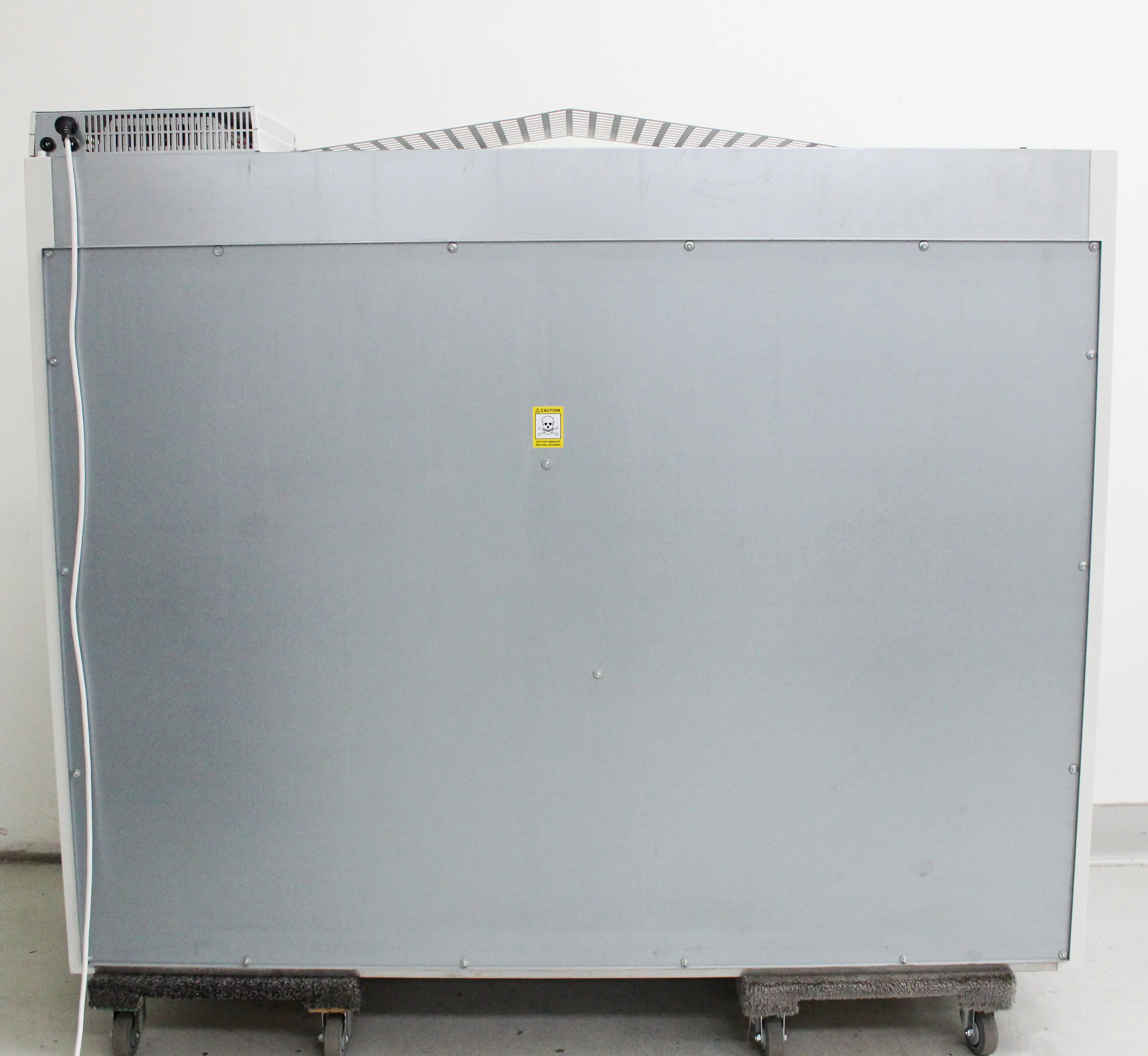 Thermo Scientific HERAsafe KS 18 Class II, Type A2 6' Biological Safety Cabinet