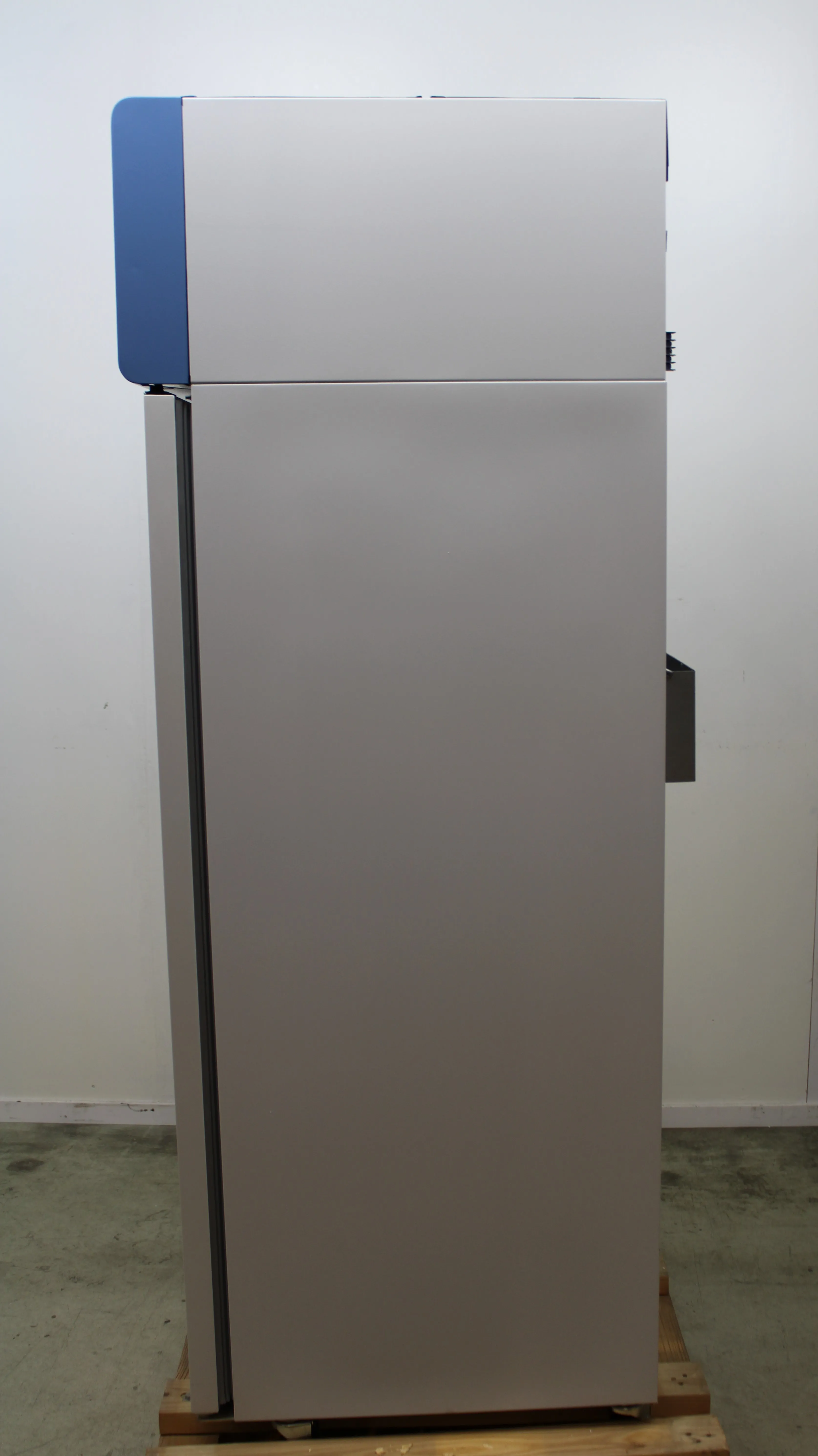 Thermo Fisher ULT1230W Upright -30C Lab Freezer 326L 230V British Plug