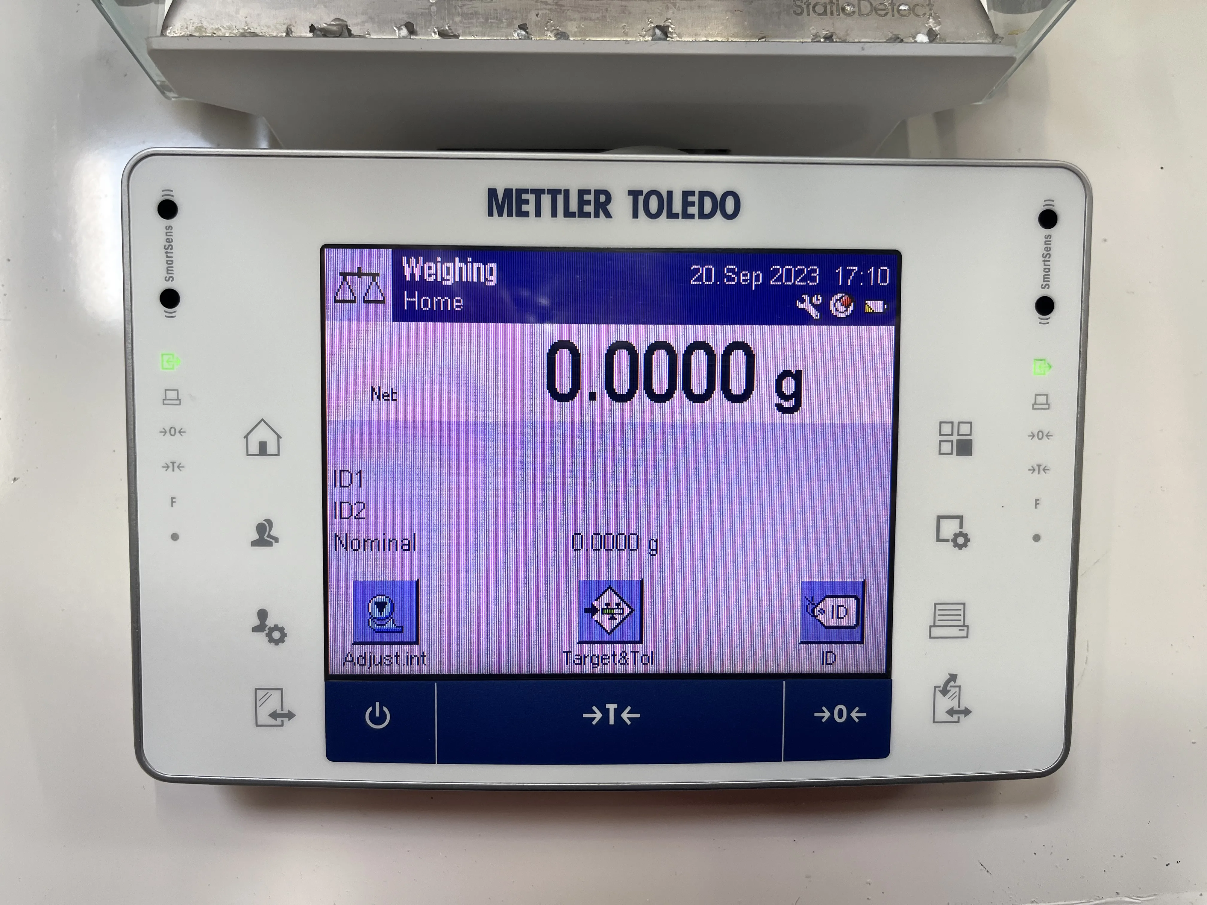 Mettler Toledo Analytical Balance XPE504 - Used Lab Equipment 220g/121g x 0.00001g/0.0001g Internal Calibration 120V