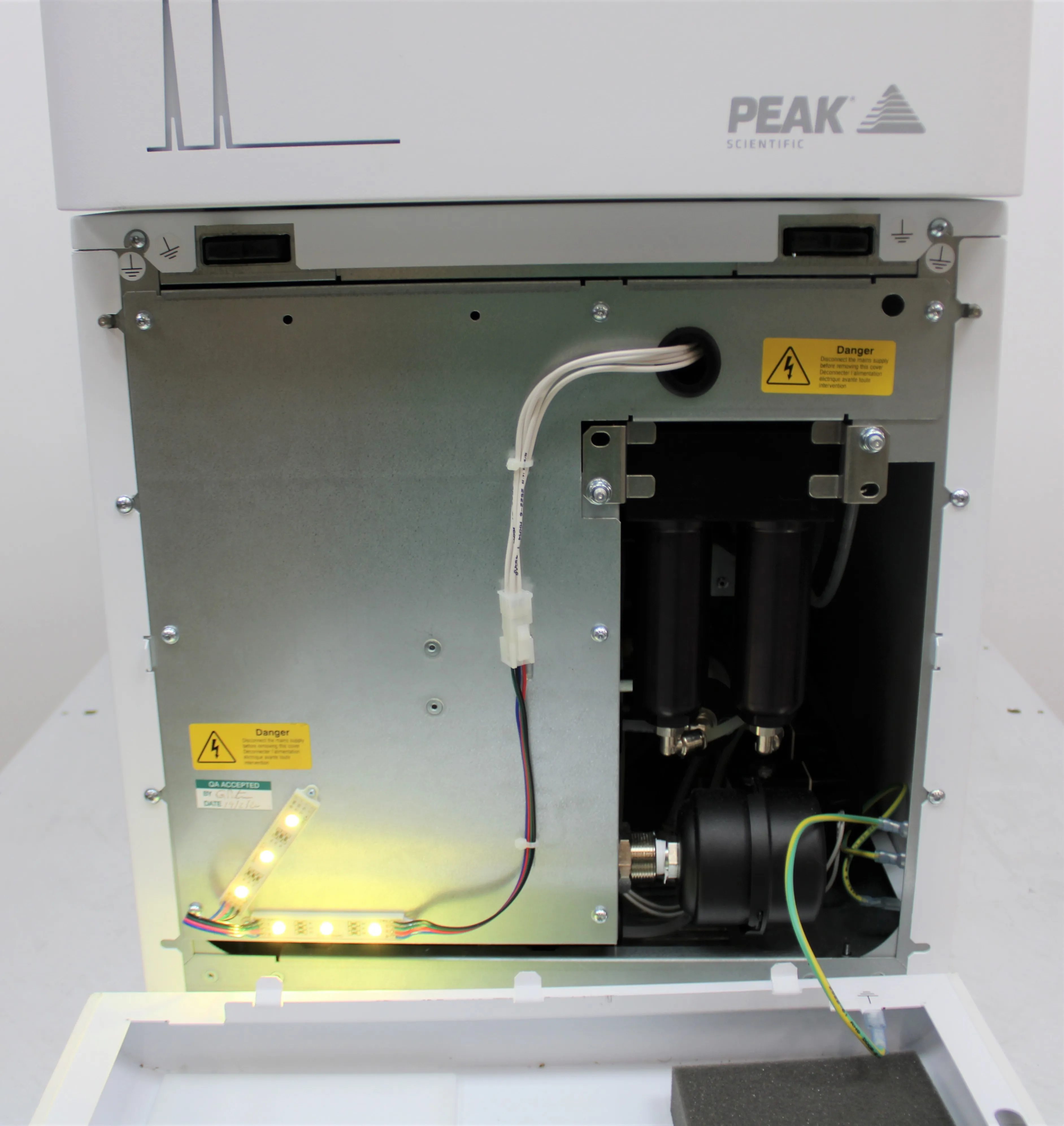 Peak Scientific Acrion Air Compressor