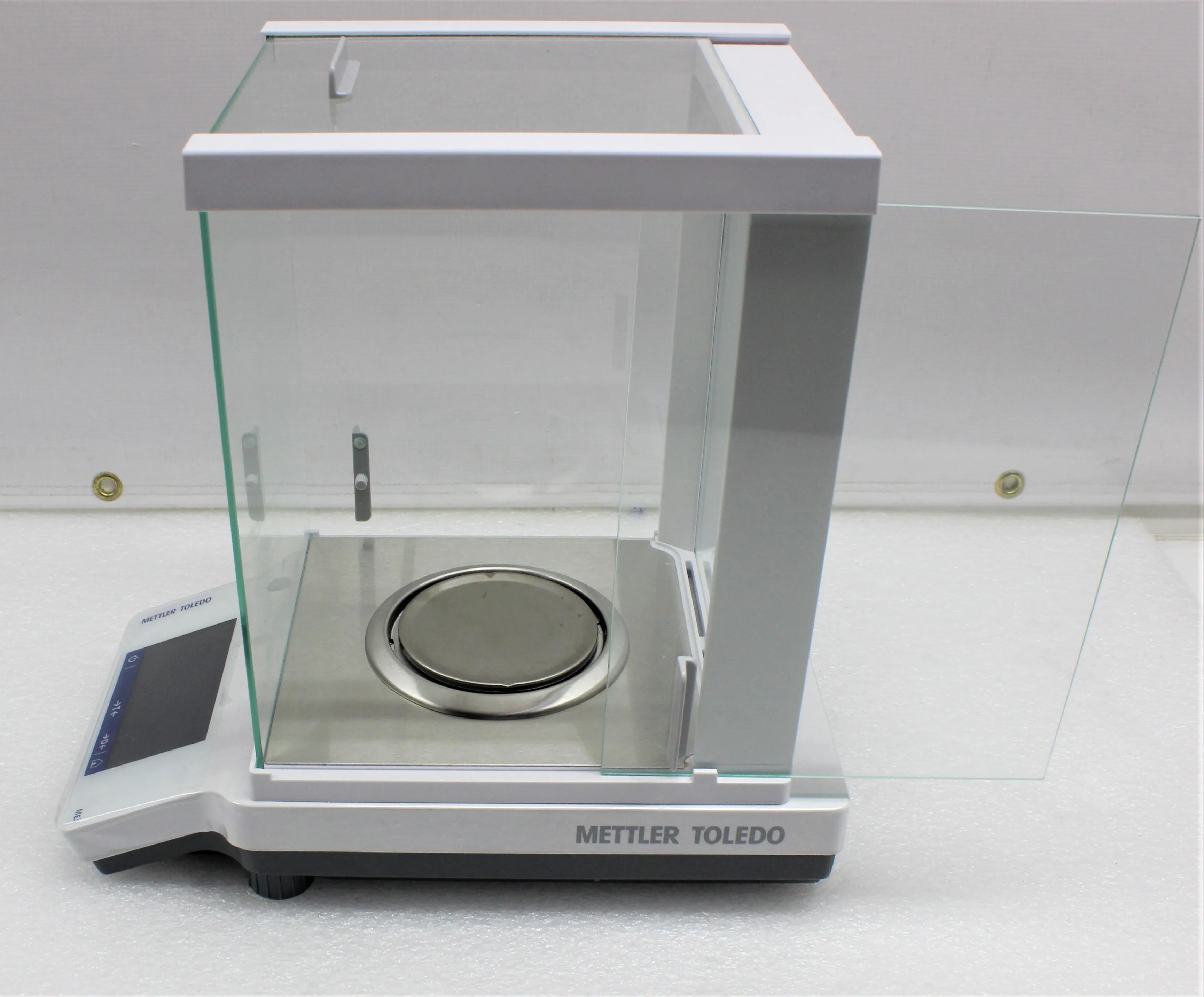 Mettler-Toledo ME104TE Laboratory Analytical Balance Scale 120g Capacity 0.1mg Readability