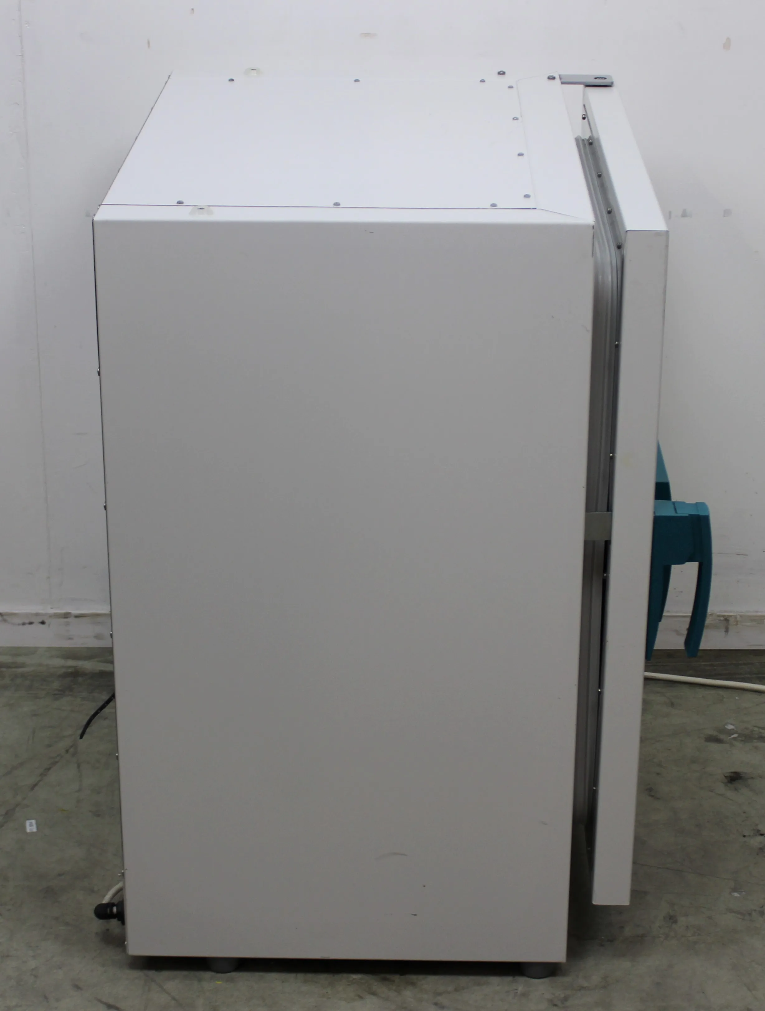 Heraeus B12 Incubator 131L Used Laboratory Equipment