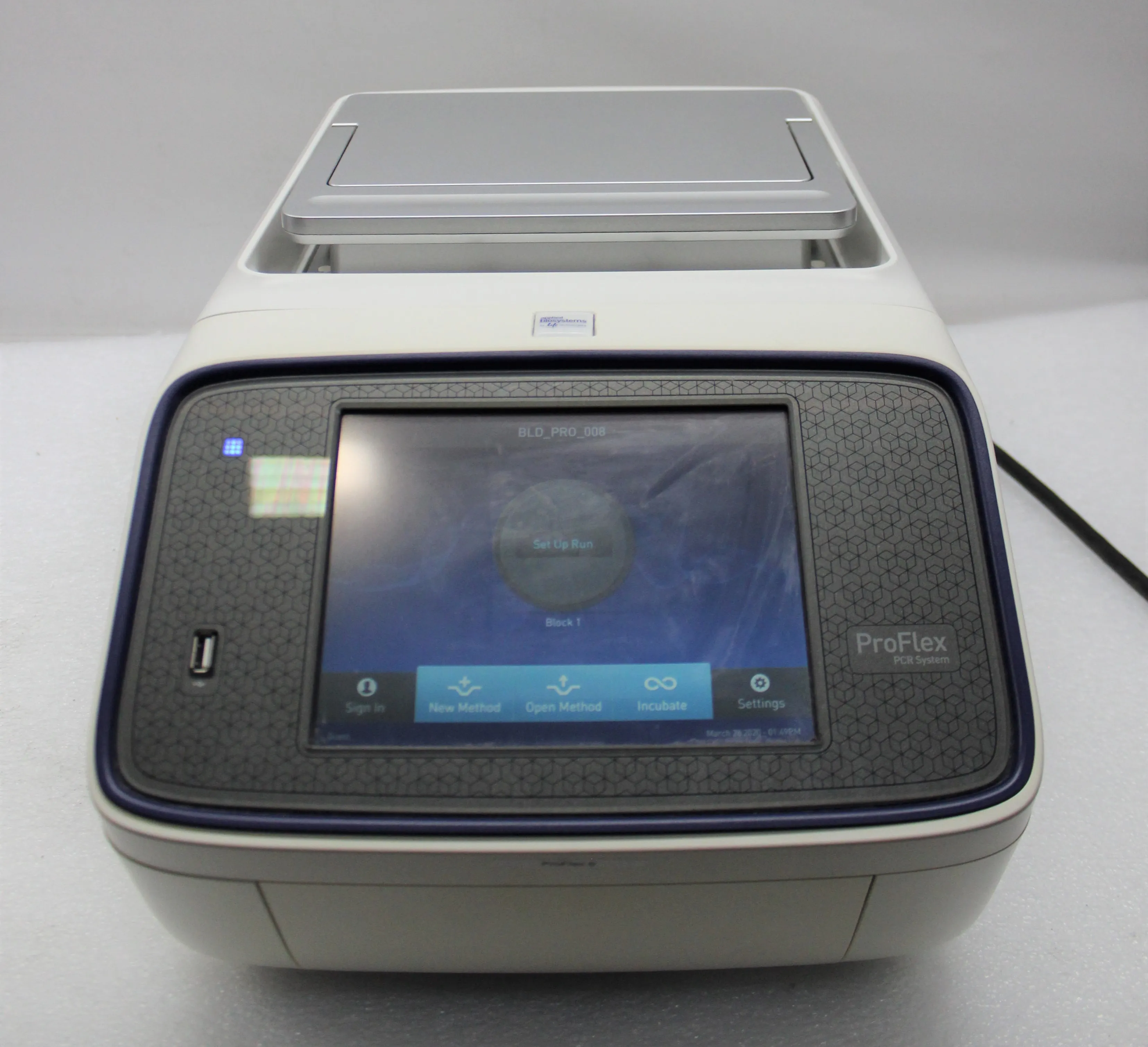 Applied Biosystems ProFlex PCR System 2 x 384-well PCR System with USB and On-board Memory