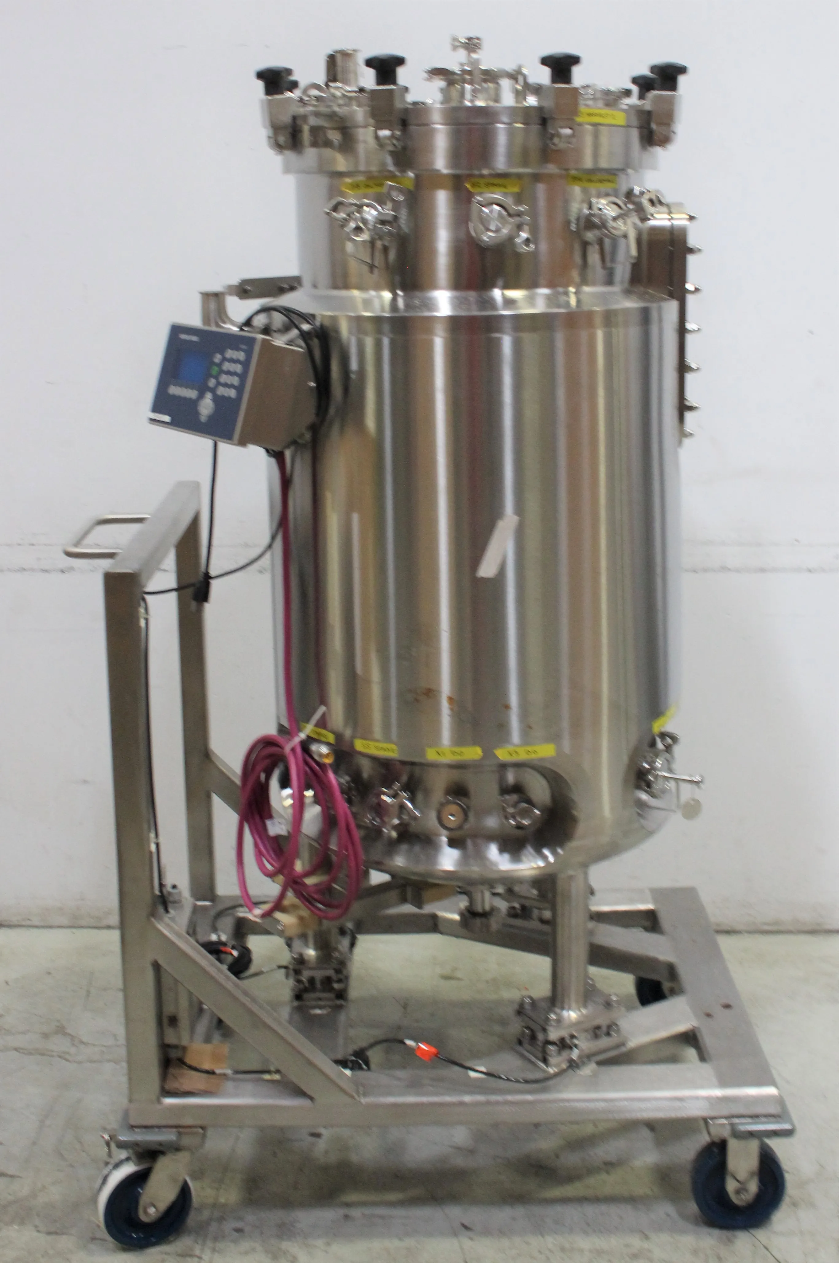 Stainless Technology 200 L Bioreactor - Used Laboratory Equipment