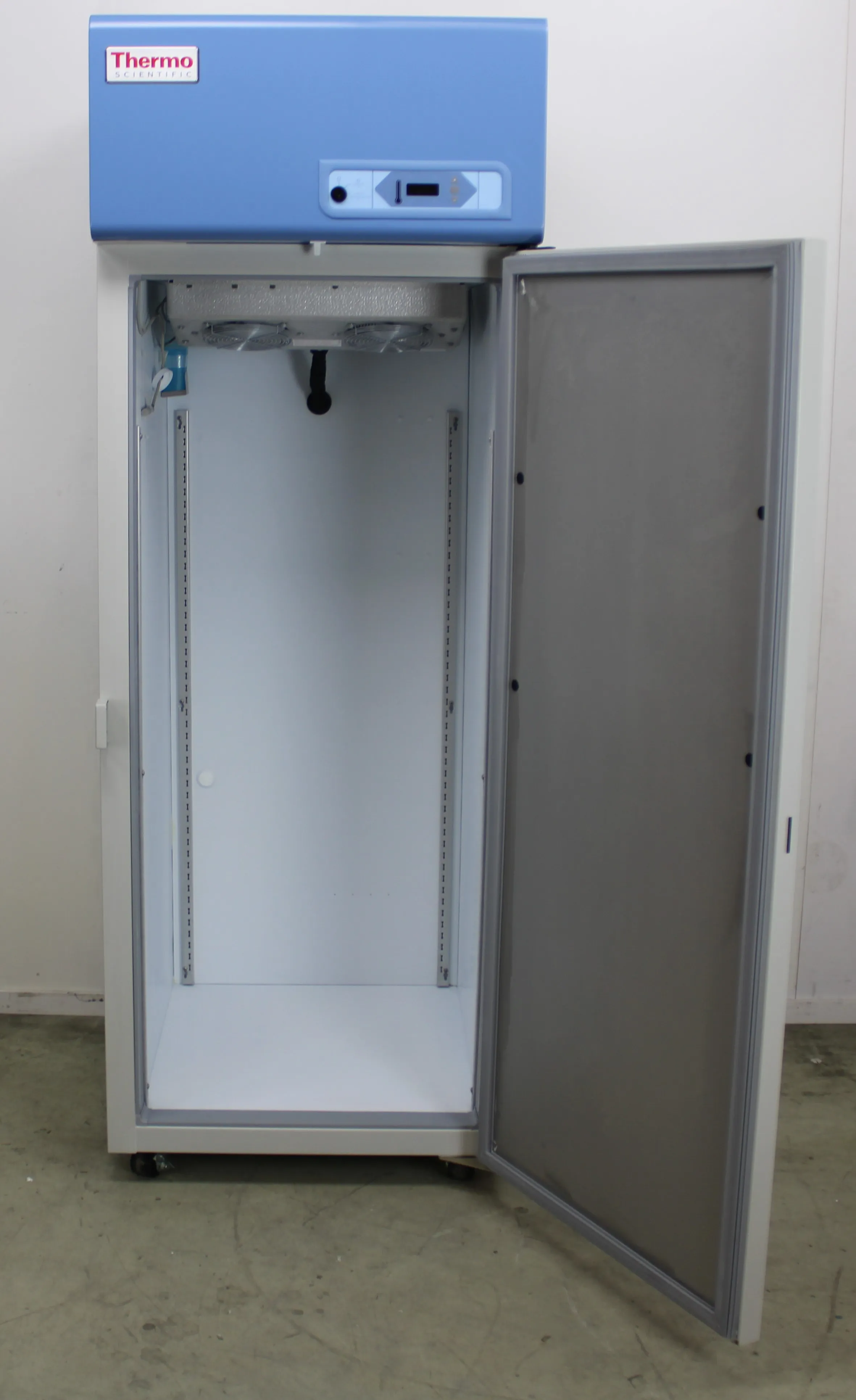 Thermo Fisher Scientific -30C Freezer FFGL2330V, 659L Capacity, Euro Plug, 230V