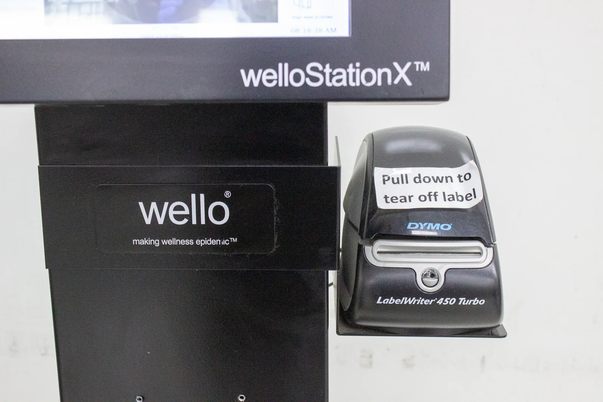 Wello Temperature Screening Station Non-Contact Thermometer Wello Station X Kiosk