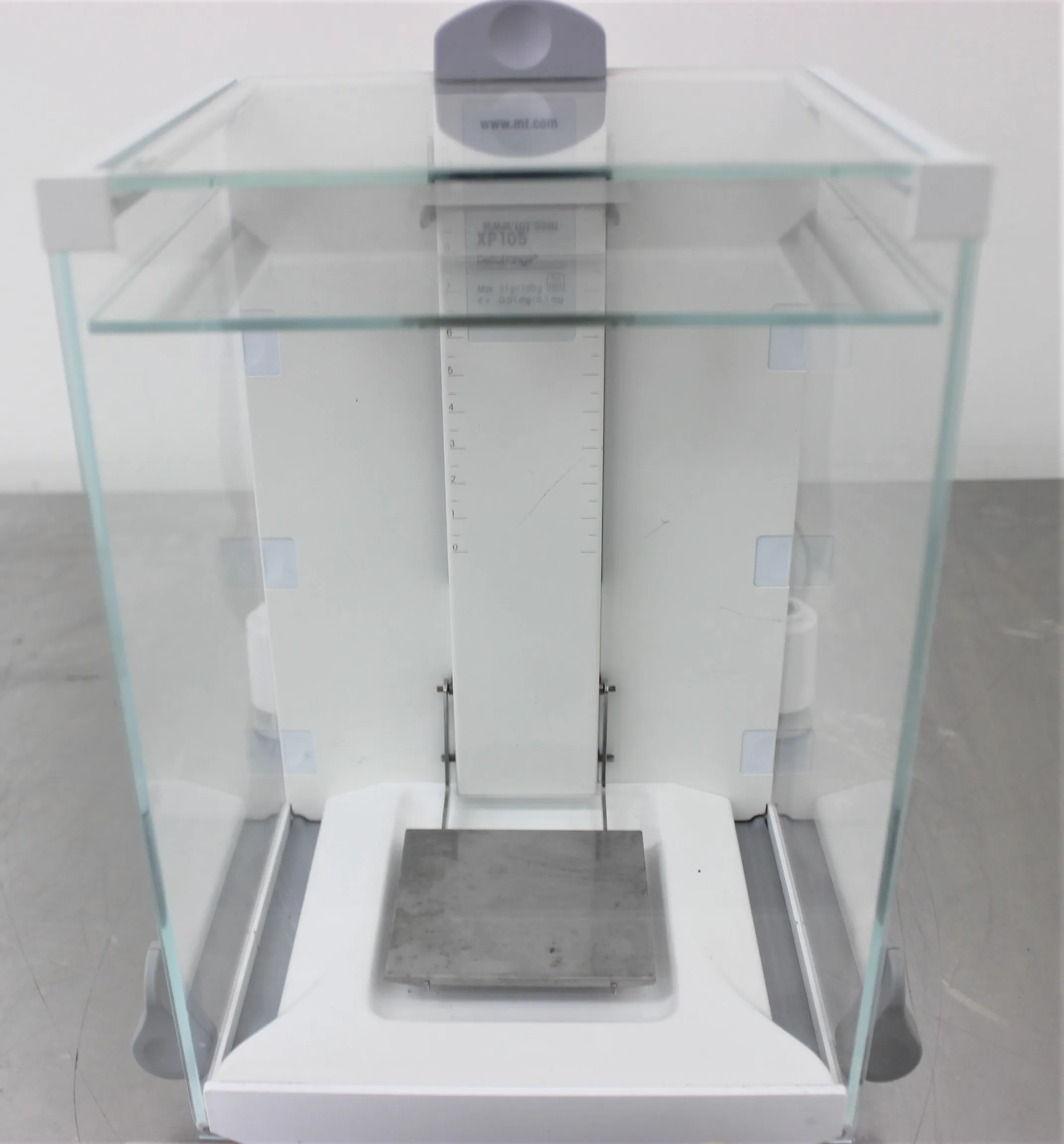 Mettler-Toledo XP105DR Analytical Balance Scale