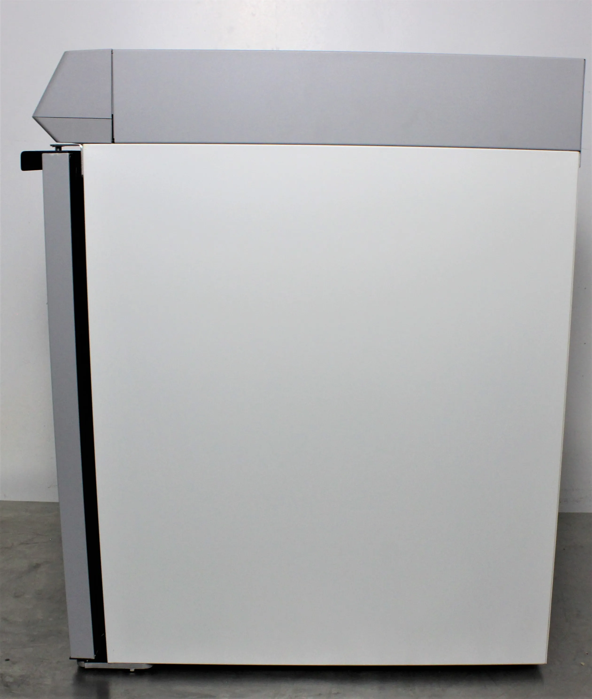 Thermo Scientific TSX Series Undercounter Lab Refrigerator